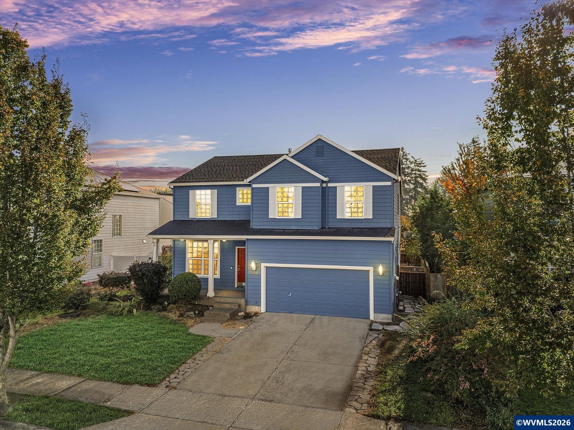 2548 Edgewater Dr — photo