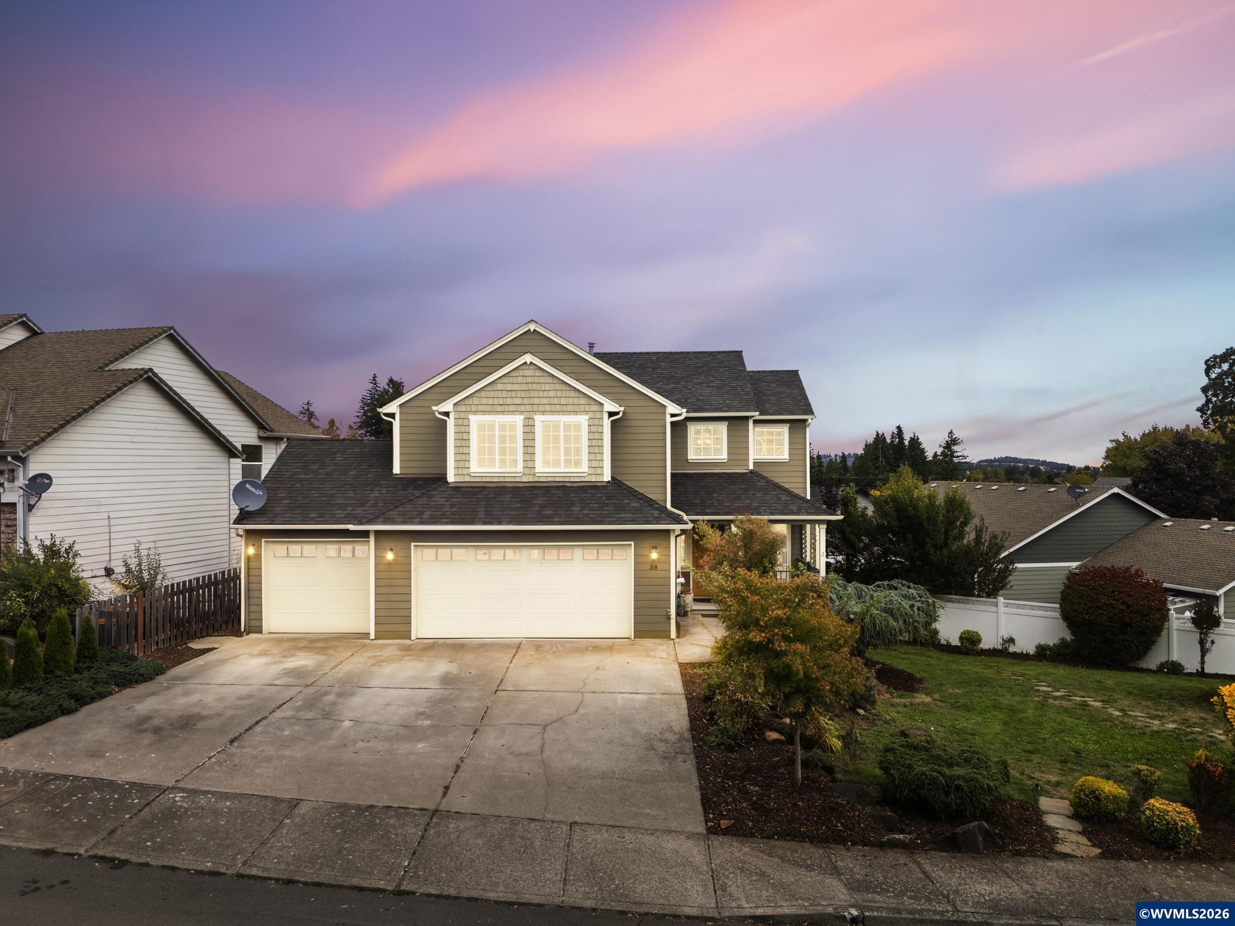 38 Sweden Cir — photo