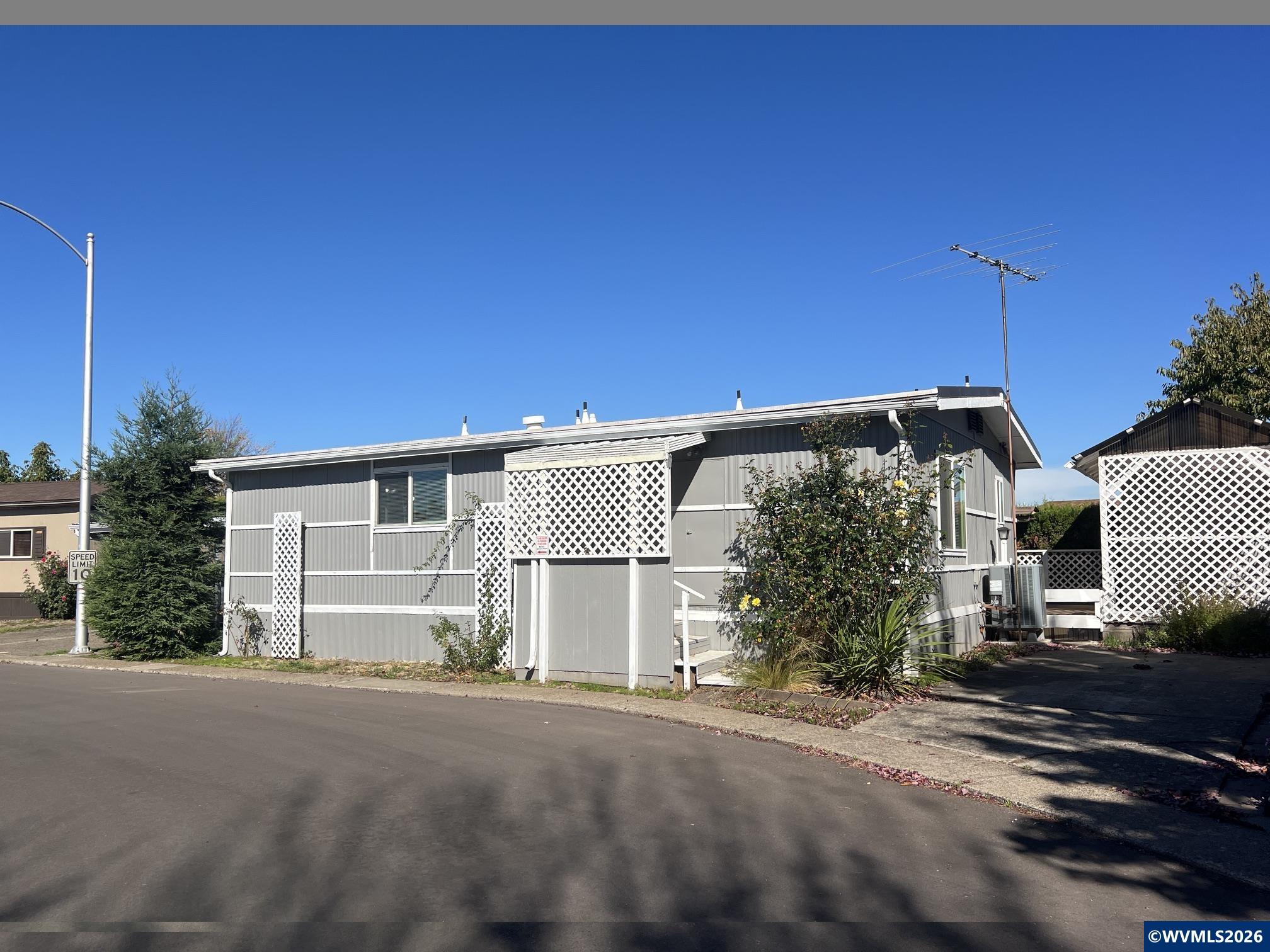 5422 Portland Rd, Salem, OR 97305