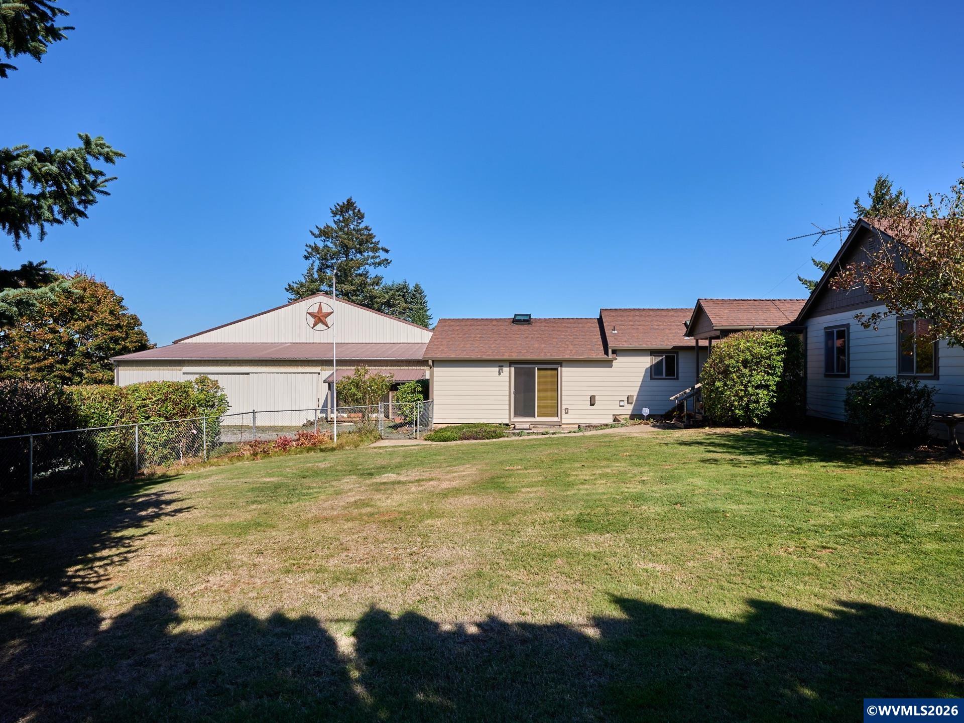 1060 Silver Falls Dr — photo