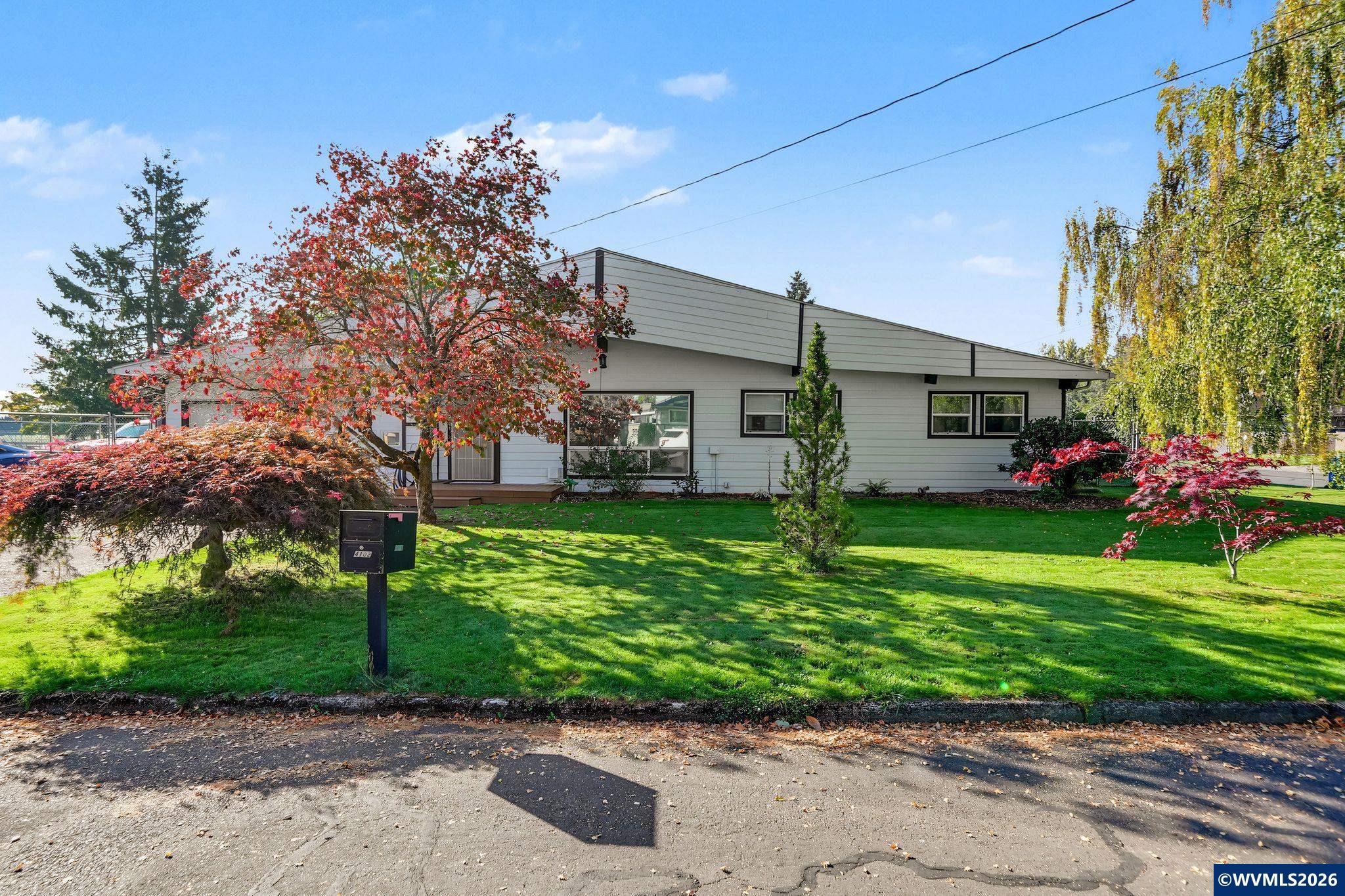 4102 Watson Av — photo