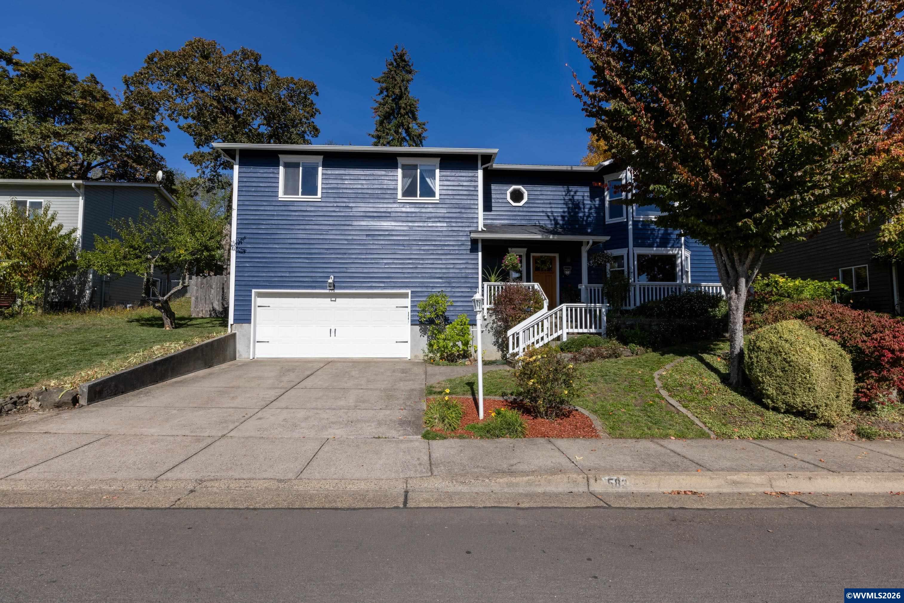 583 Canberra Dr — photo