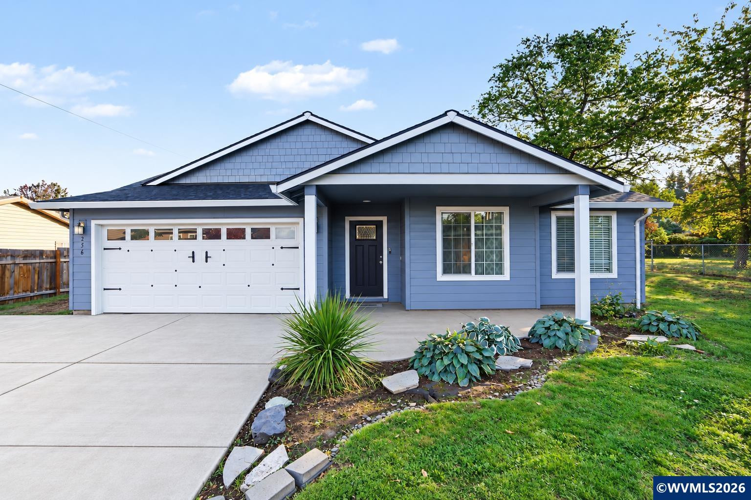256 Evans Av — photo