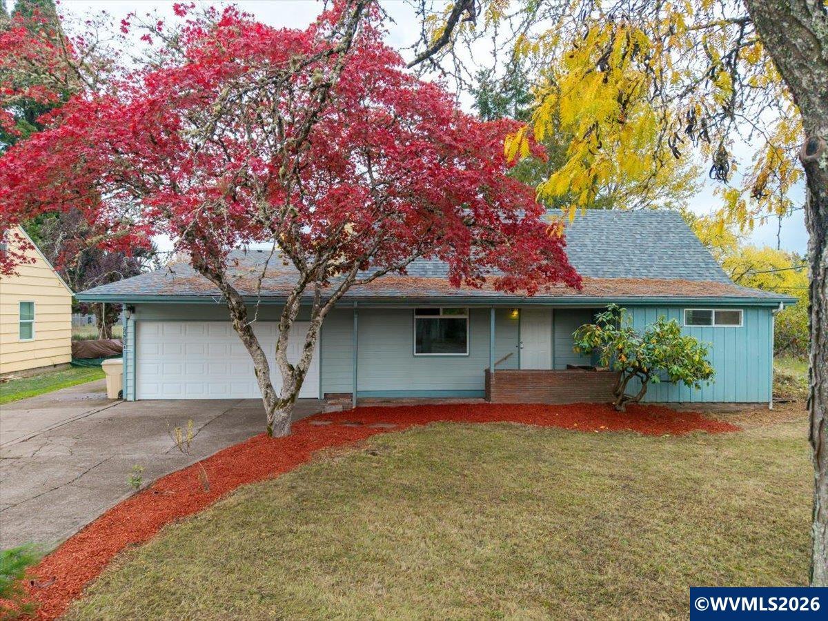 2435 SE Thompson St — photo