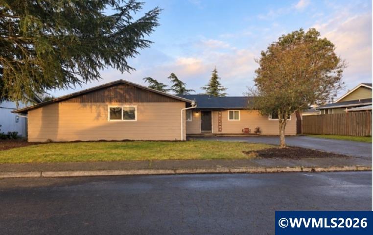 1237 Lottie Ln — photo