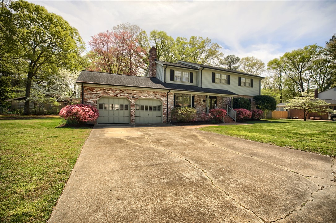 352 Wendwood Dr — photo