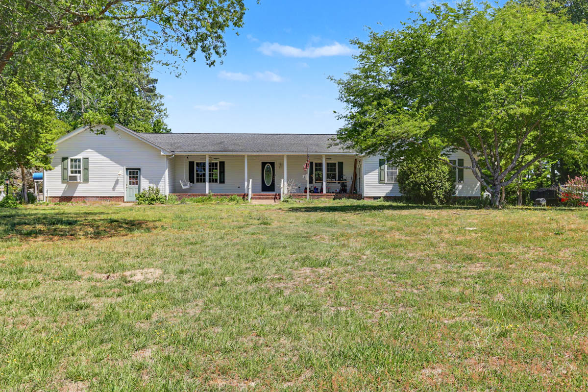 8237 Spring Hill Farm Road, Gloucester, VA 23061