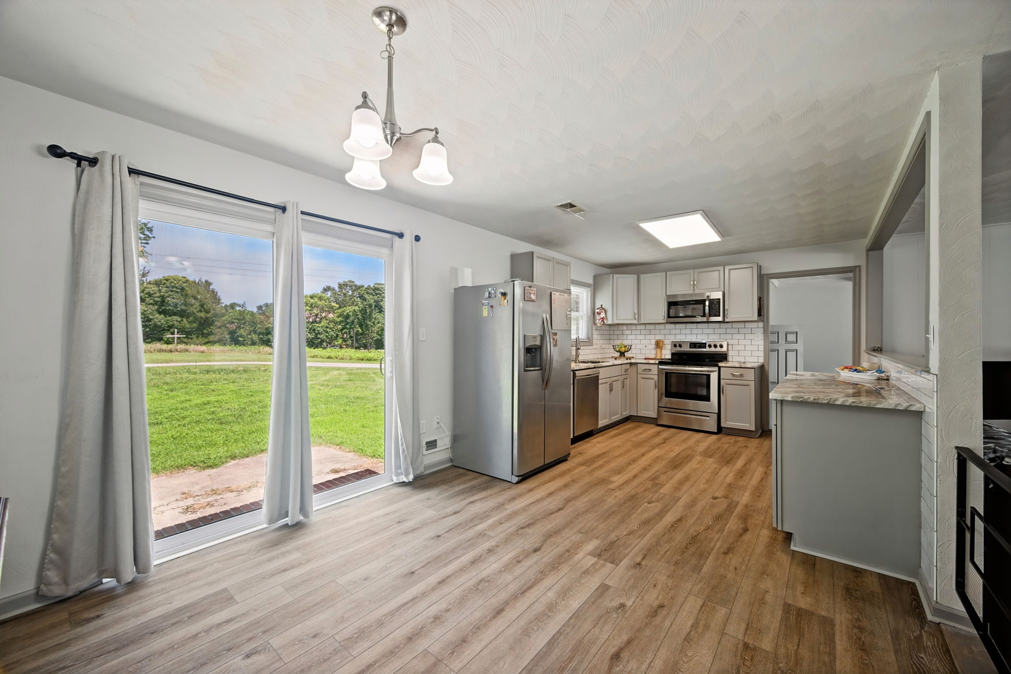 301 Waltz Farm Dr — photo