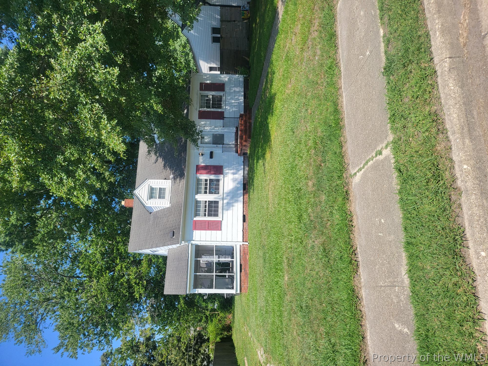 415 Hampton Roads Ave — photo
