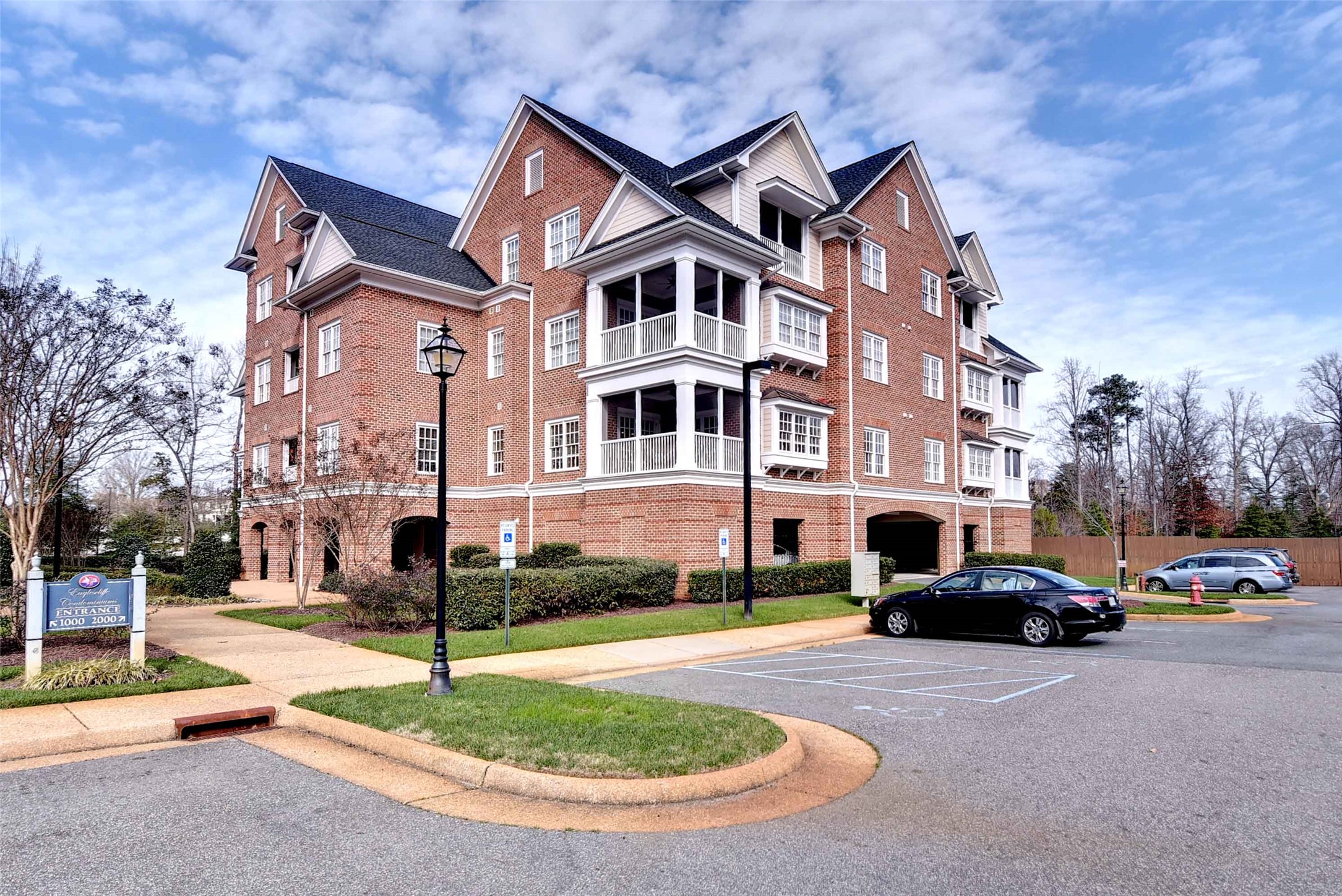 2203 Eaglescliffe — photo