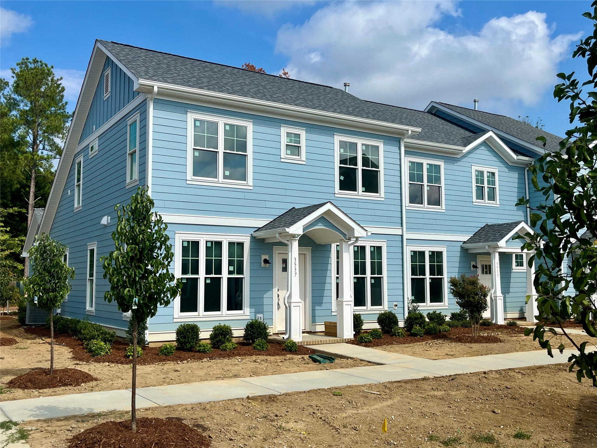 3537 Amberley Way — photo