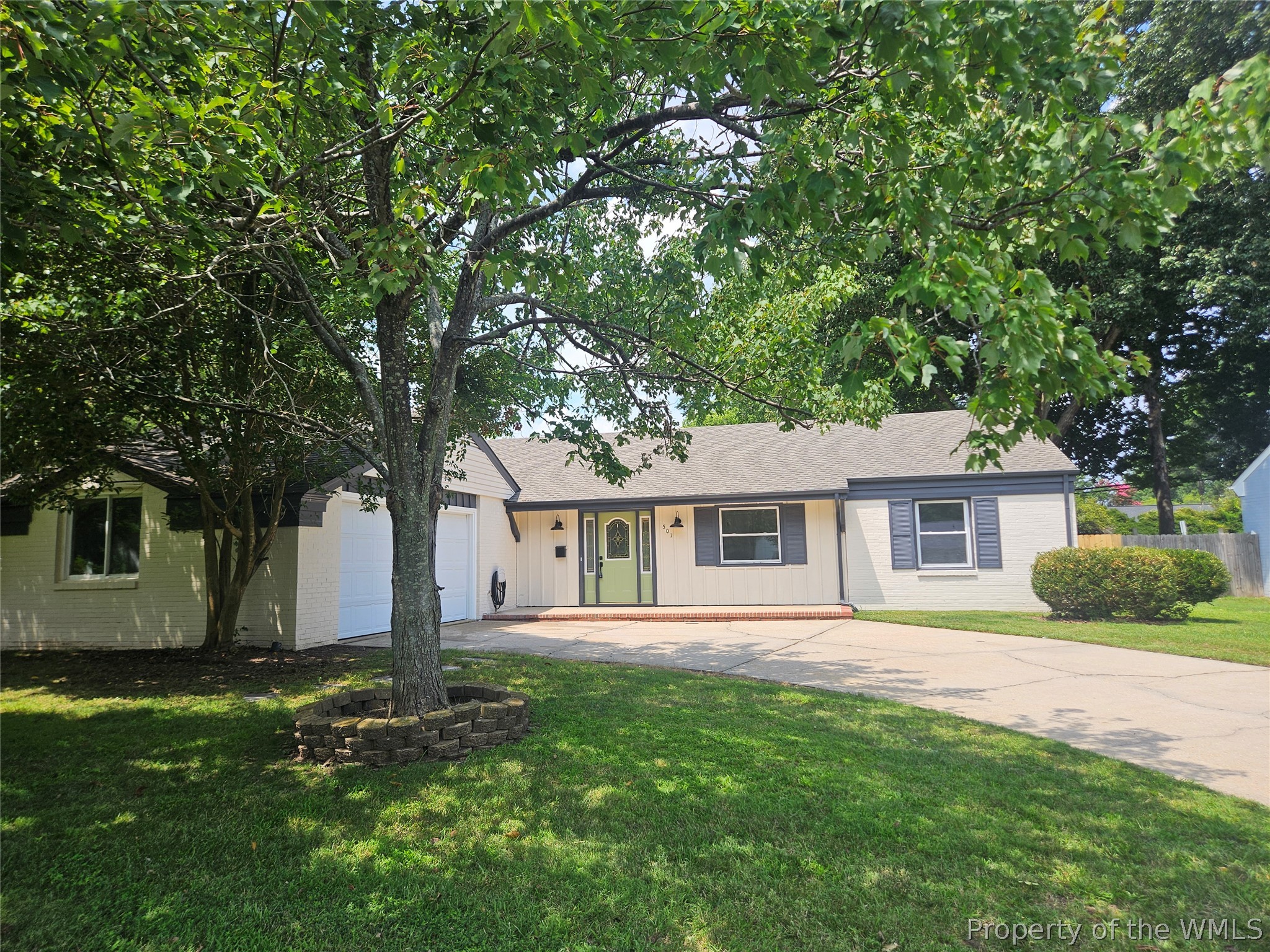 501 Carters Grove Ct — photo