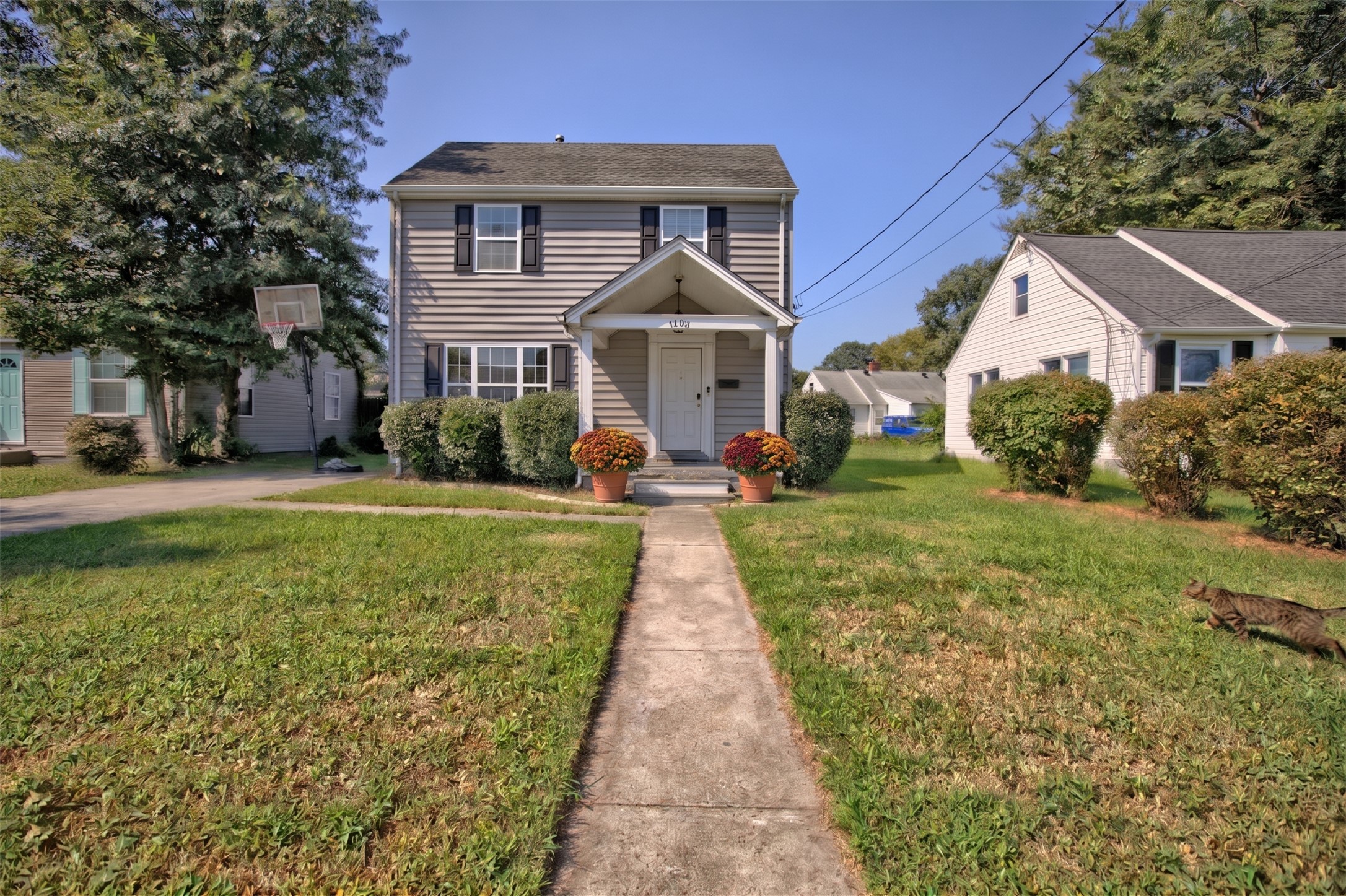 1805 Roanoke Ave — photo