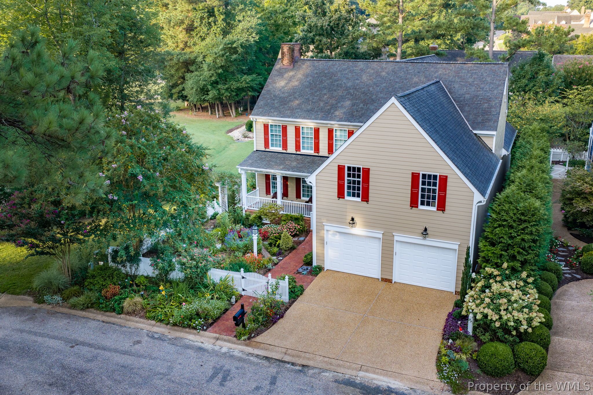 145 Hollinwell — photo