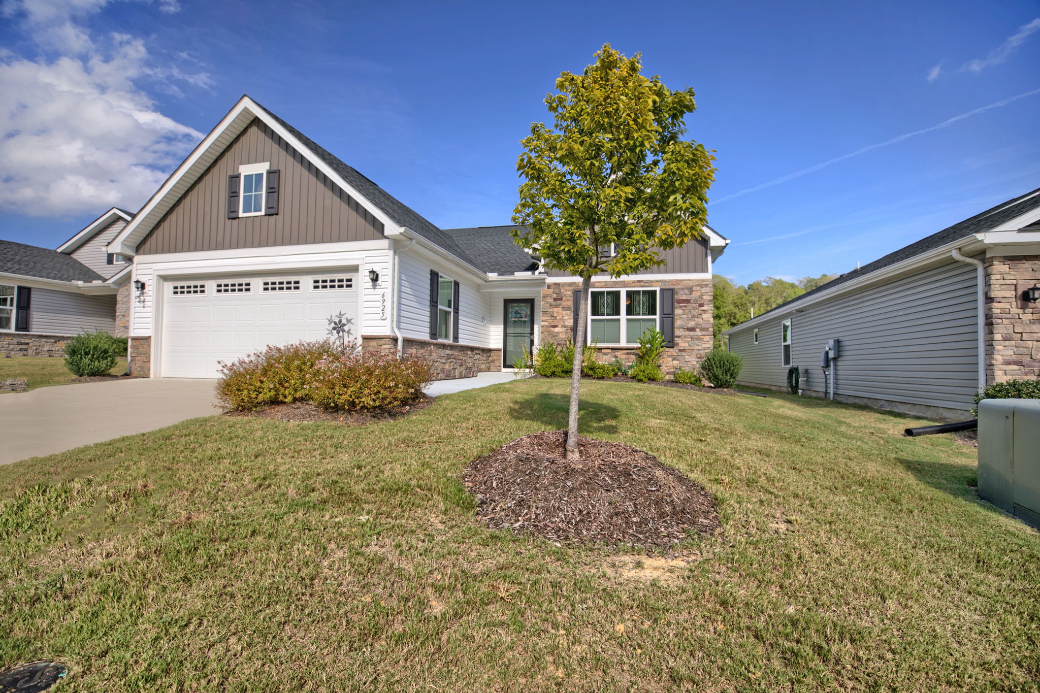 6925 Motley Landing Dr — photo