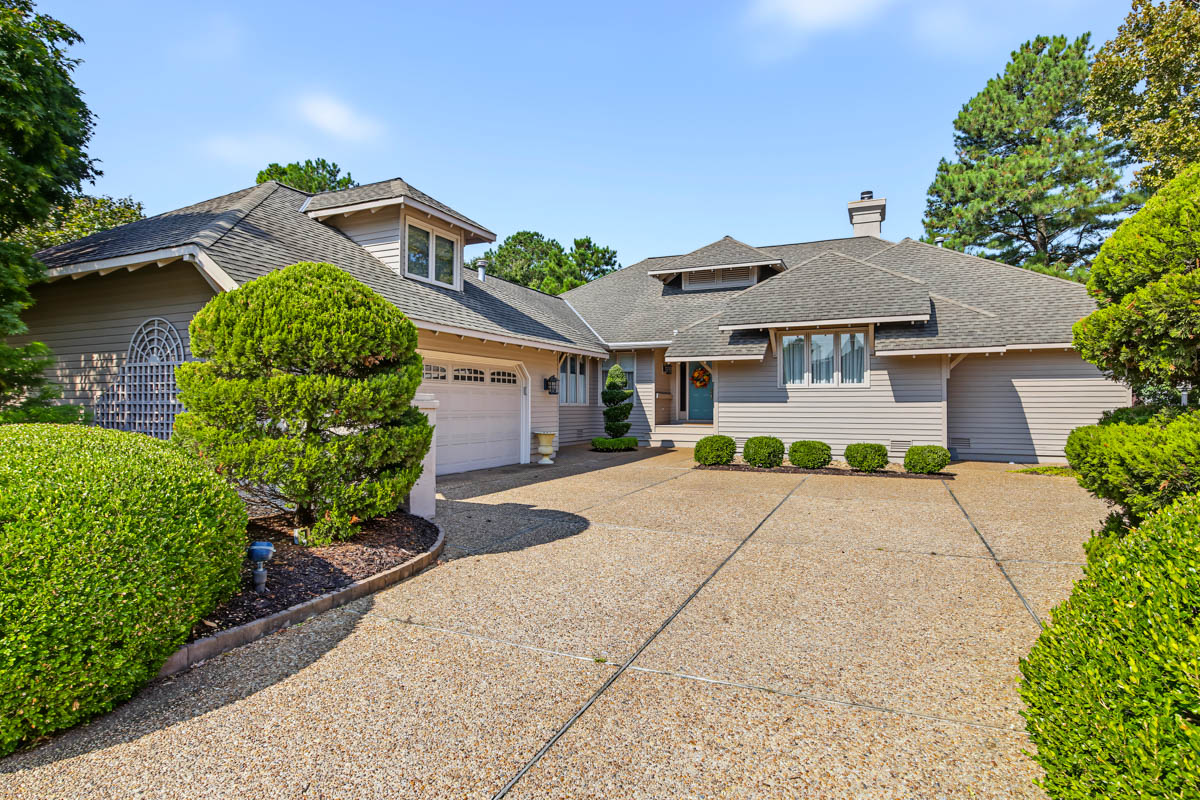 137 Roger Smith — photo