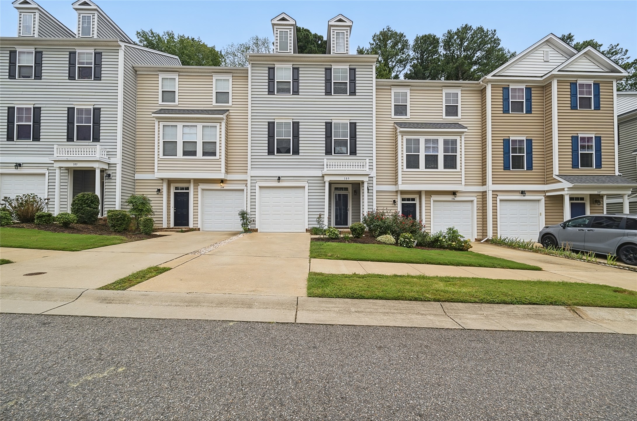 105 Prosperity Ct — photo