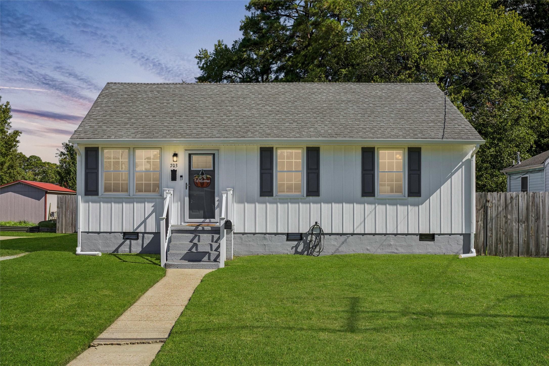 703 Sedgefield Dr — photo