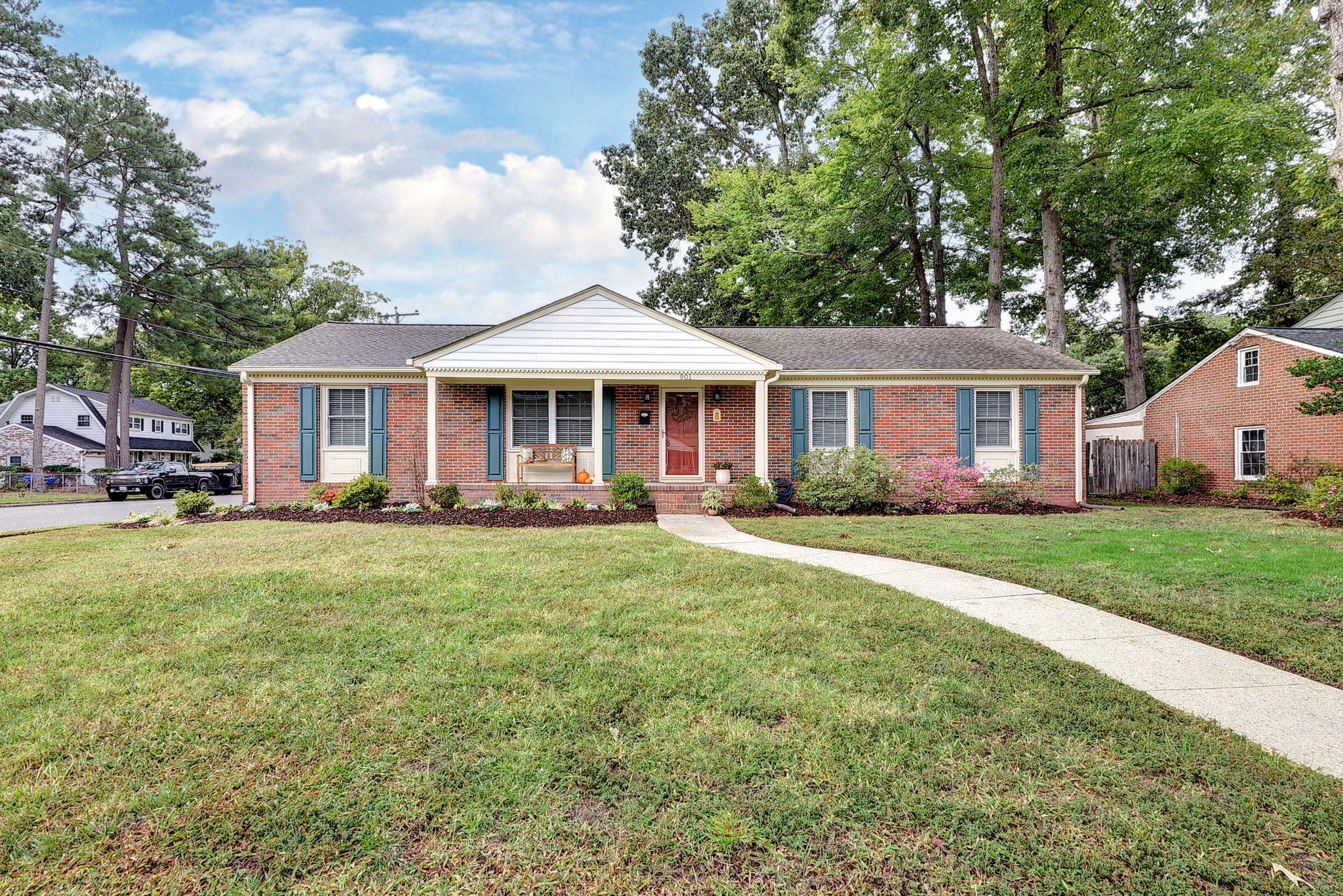 901 Elder Rd — photo