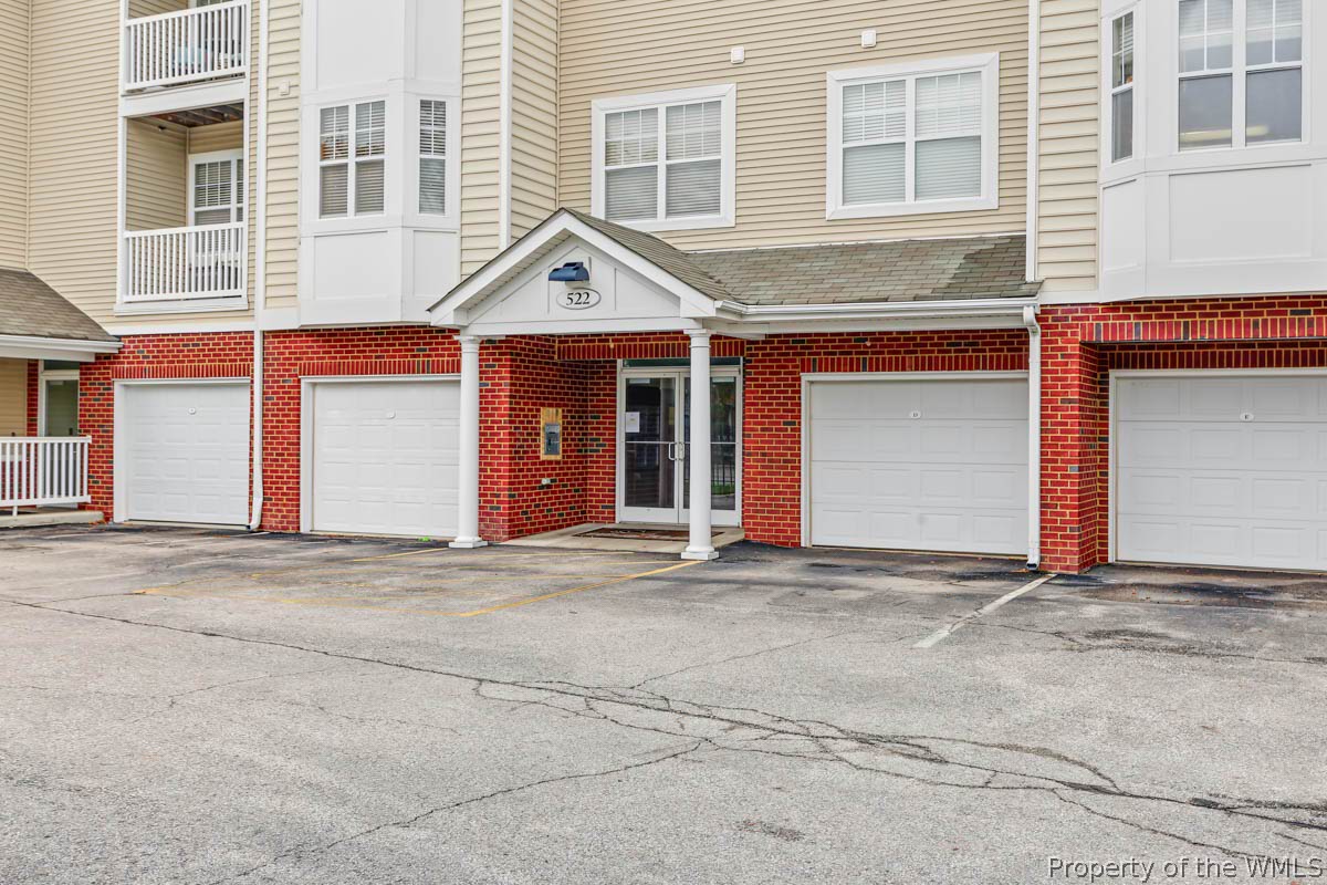 522 Knolls Dr Unit 304 — photo