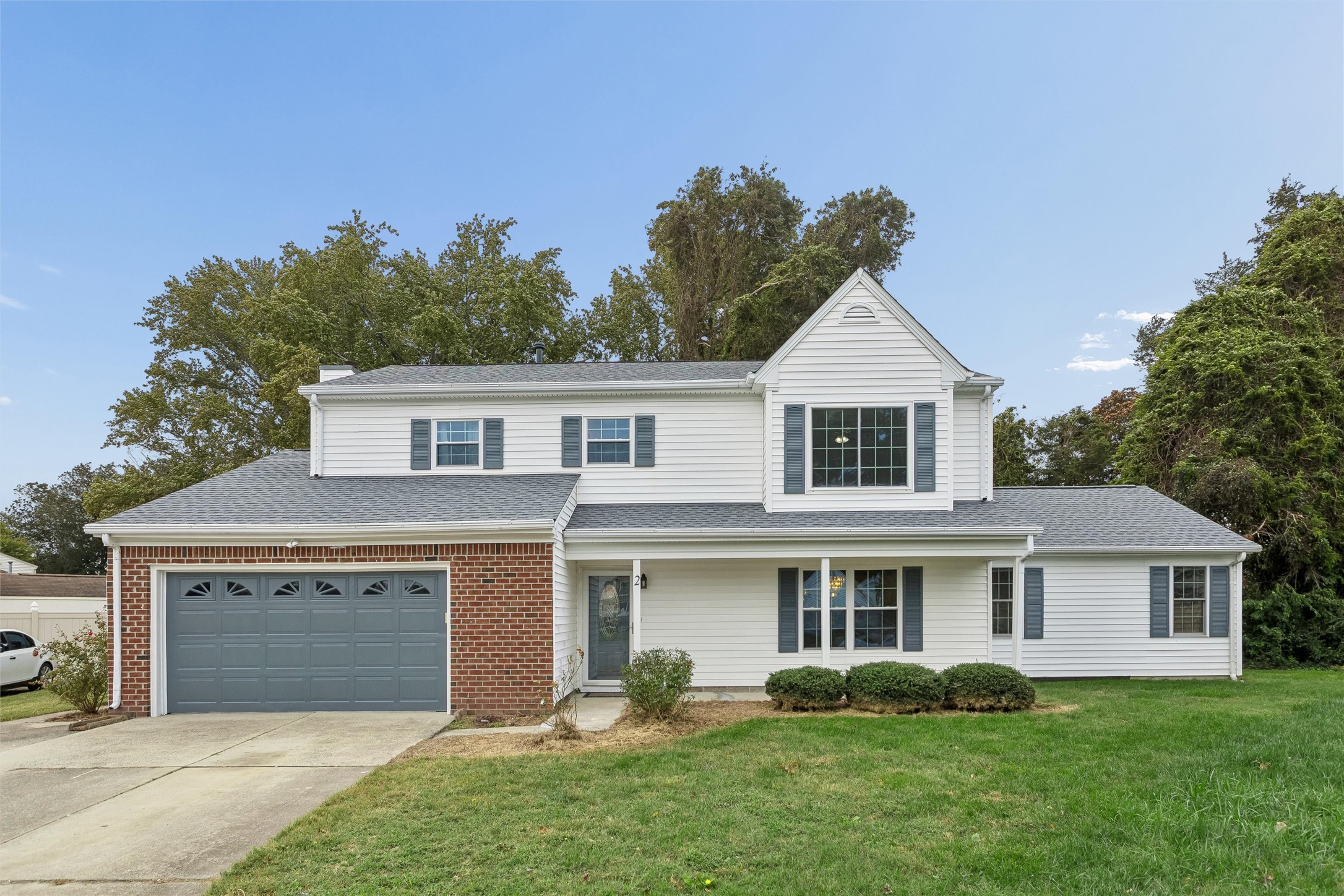 2 Great Lakes Dr — photo