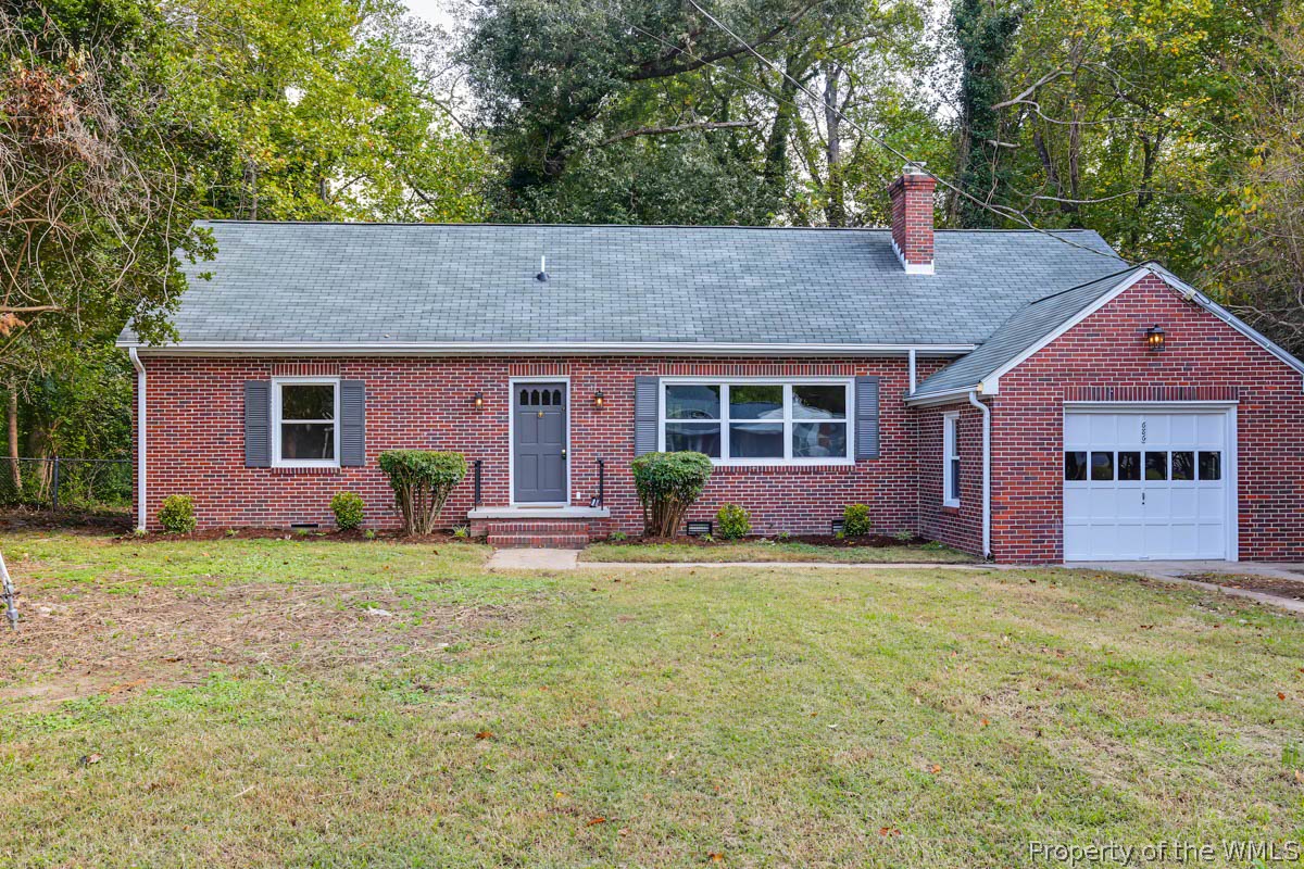 686 Winthrop Rd — photo