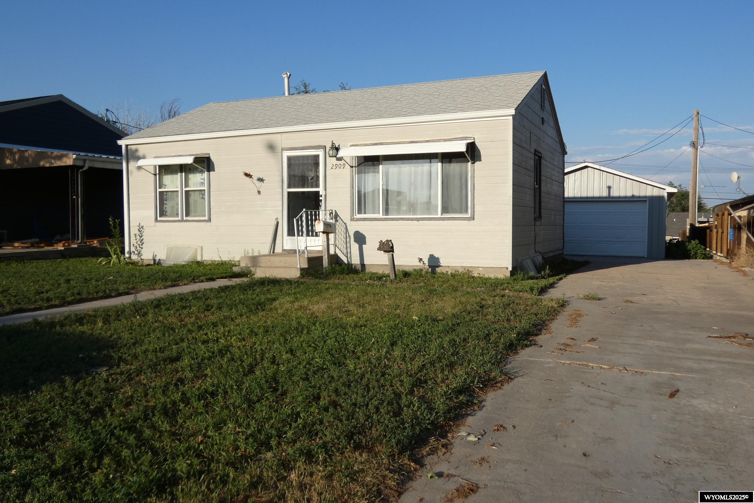 2909 W C Street — photo