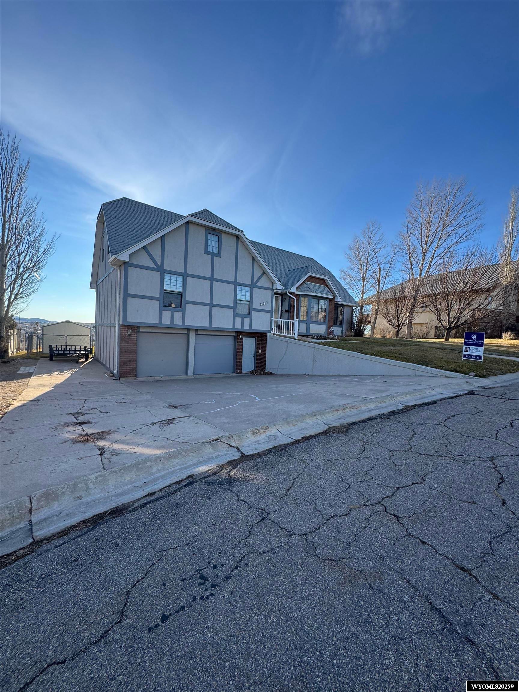 221 Rimrock Drive — photo
