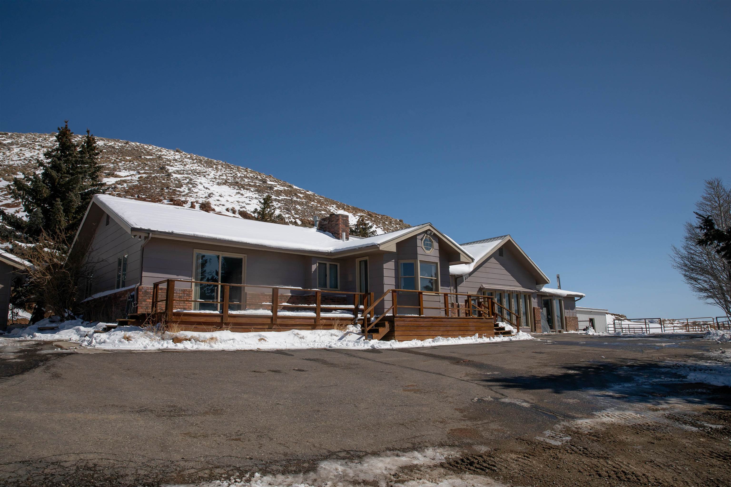 608 Cliff Drives — photo