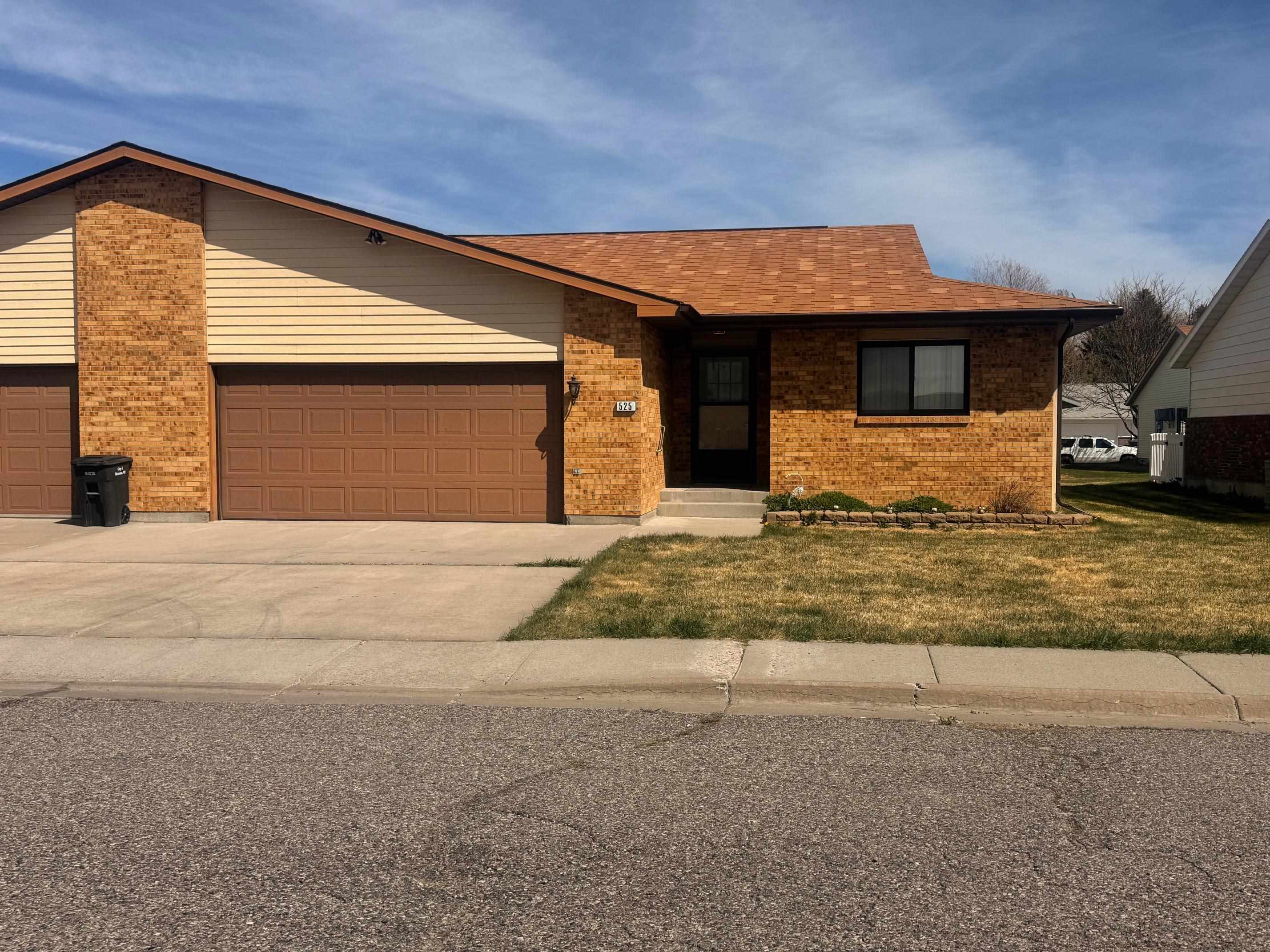 525 Buckboard Dr — photo