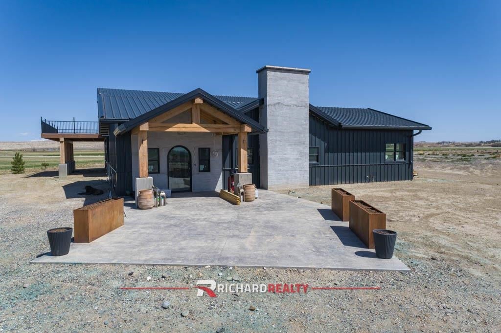 835 N Road 11 — photo