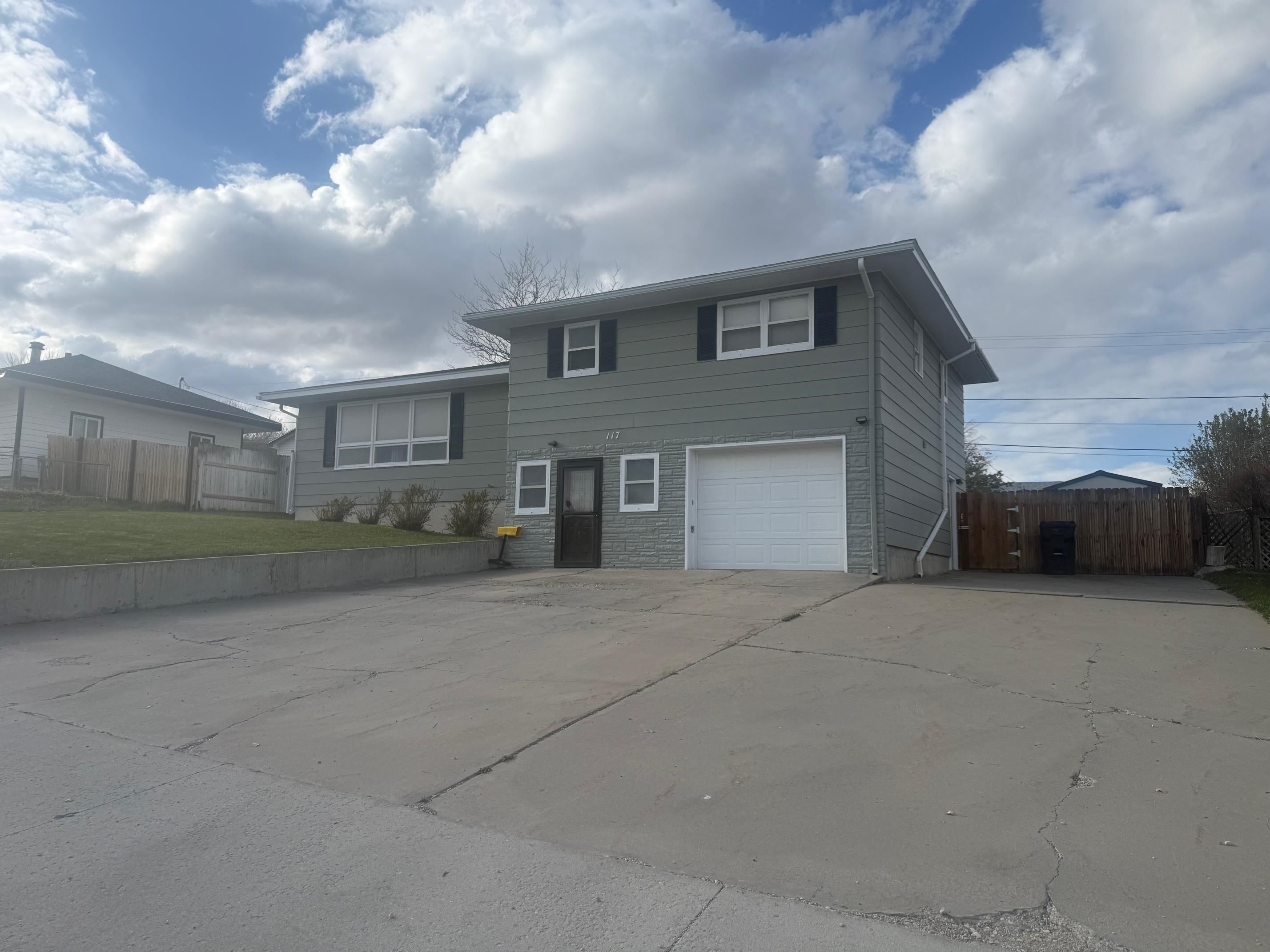 117 E Murray Street — photo
