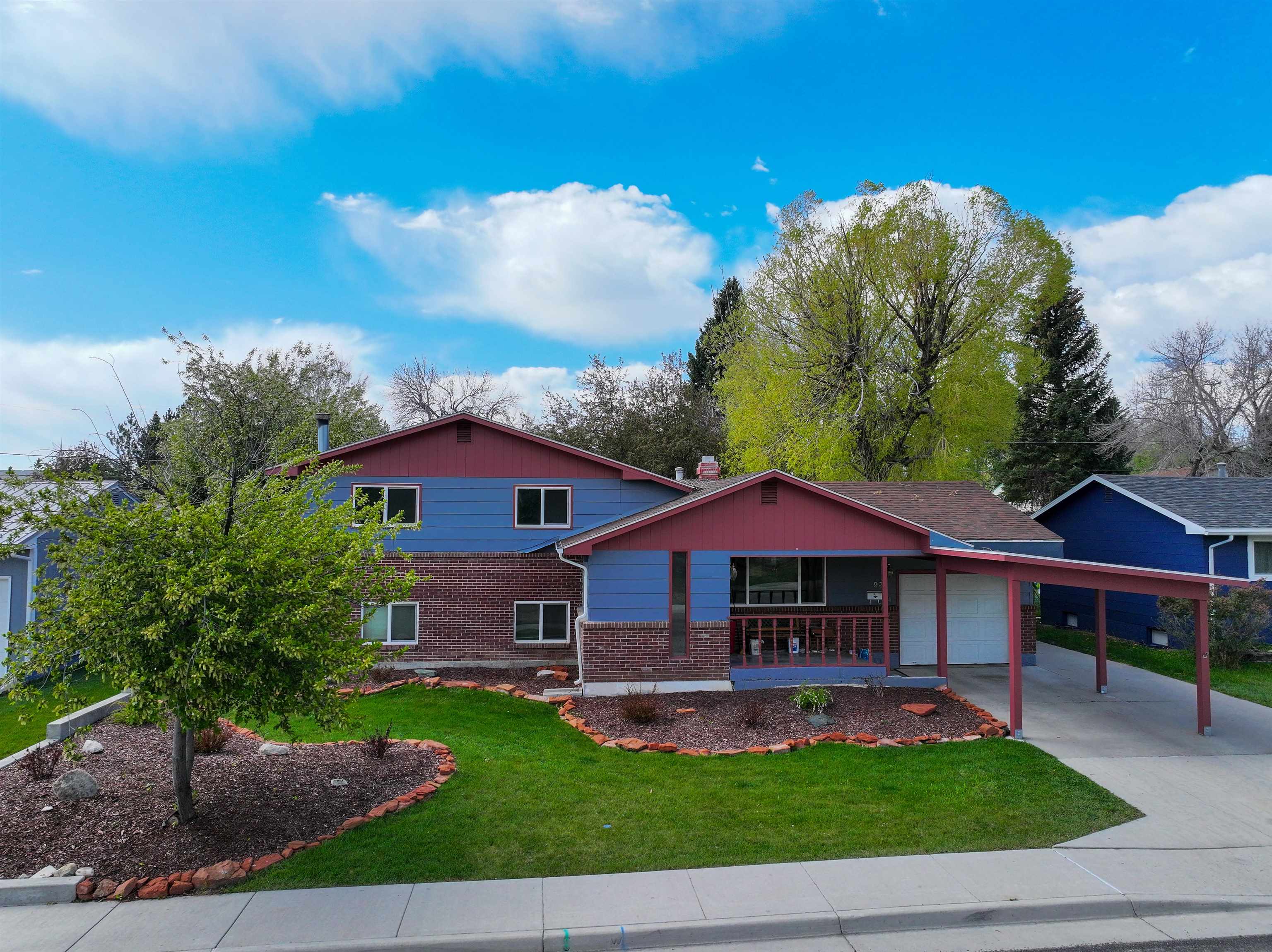 935 Cliff Street — photo