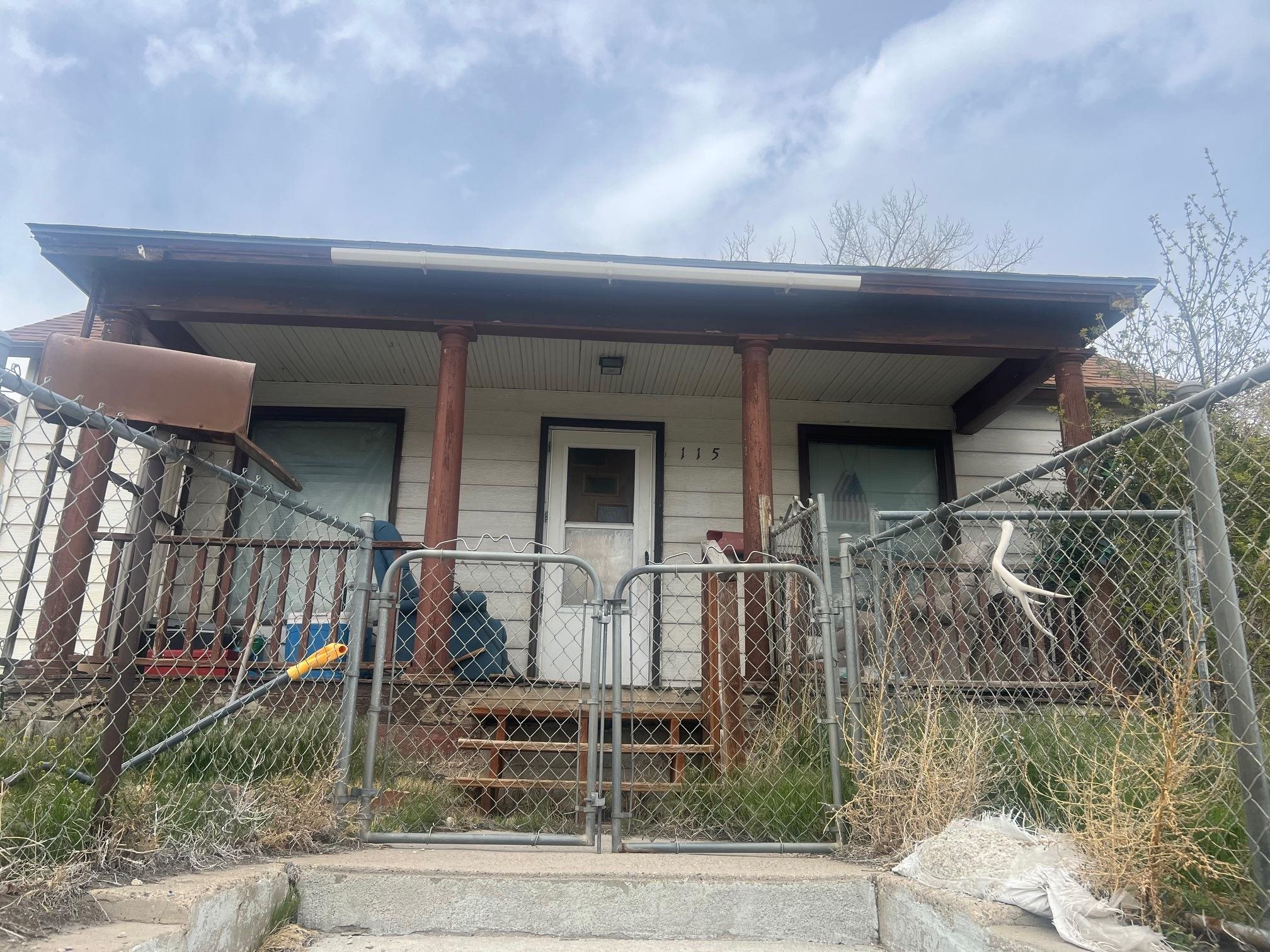 115 E Cedar, Rawlins, WY 82301 — photo 2