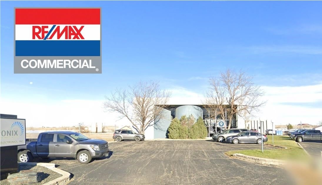 800 W Collins Dr — photo