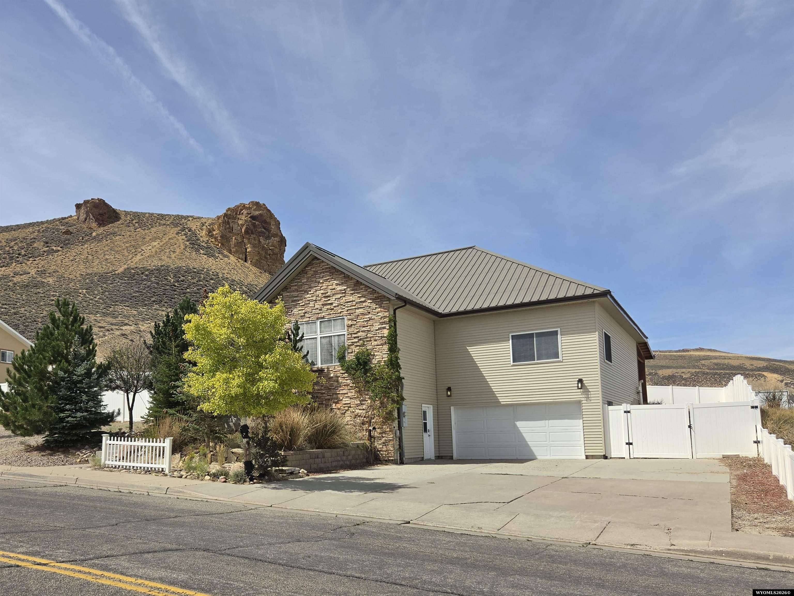 2125 Hitching Post Dr — photo