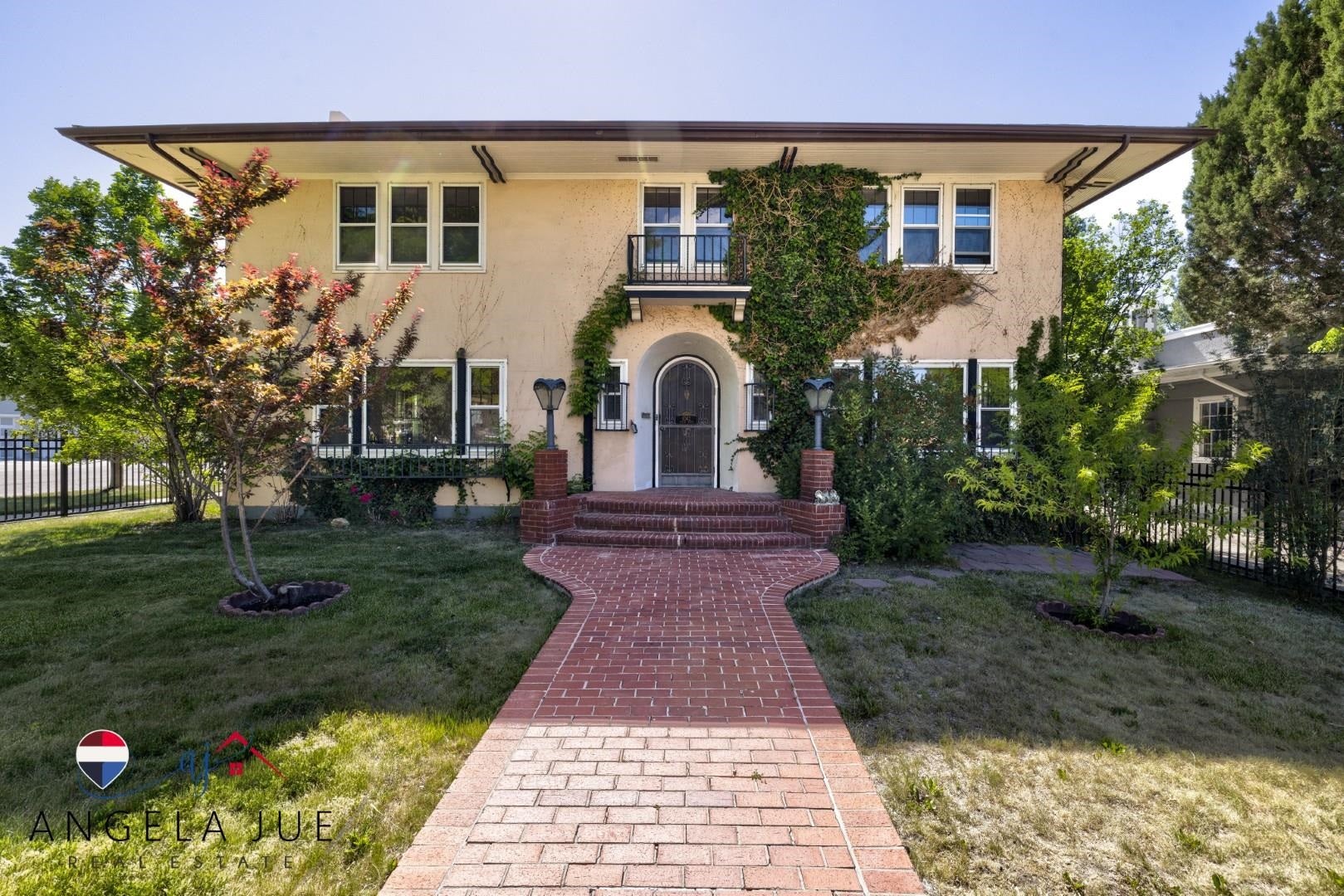 1042 S David Street — photo