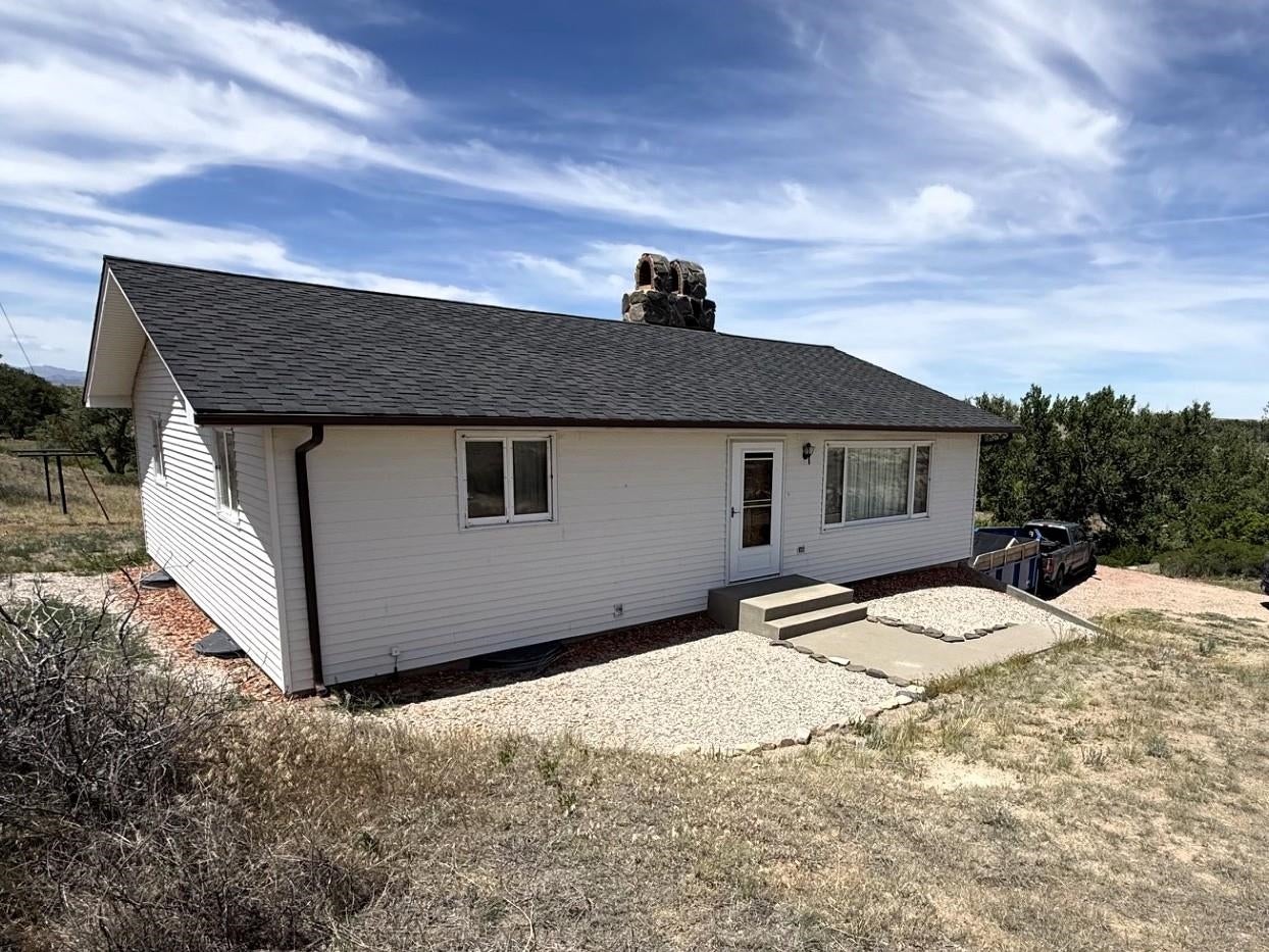 387 N Wheatland Highway — photo