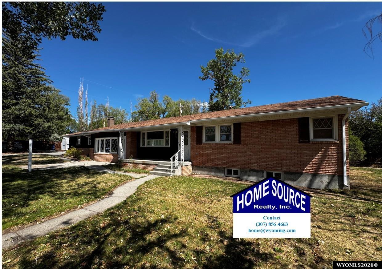 204 W Sunset Dr — photo