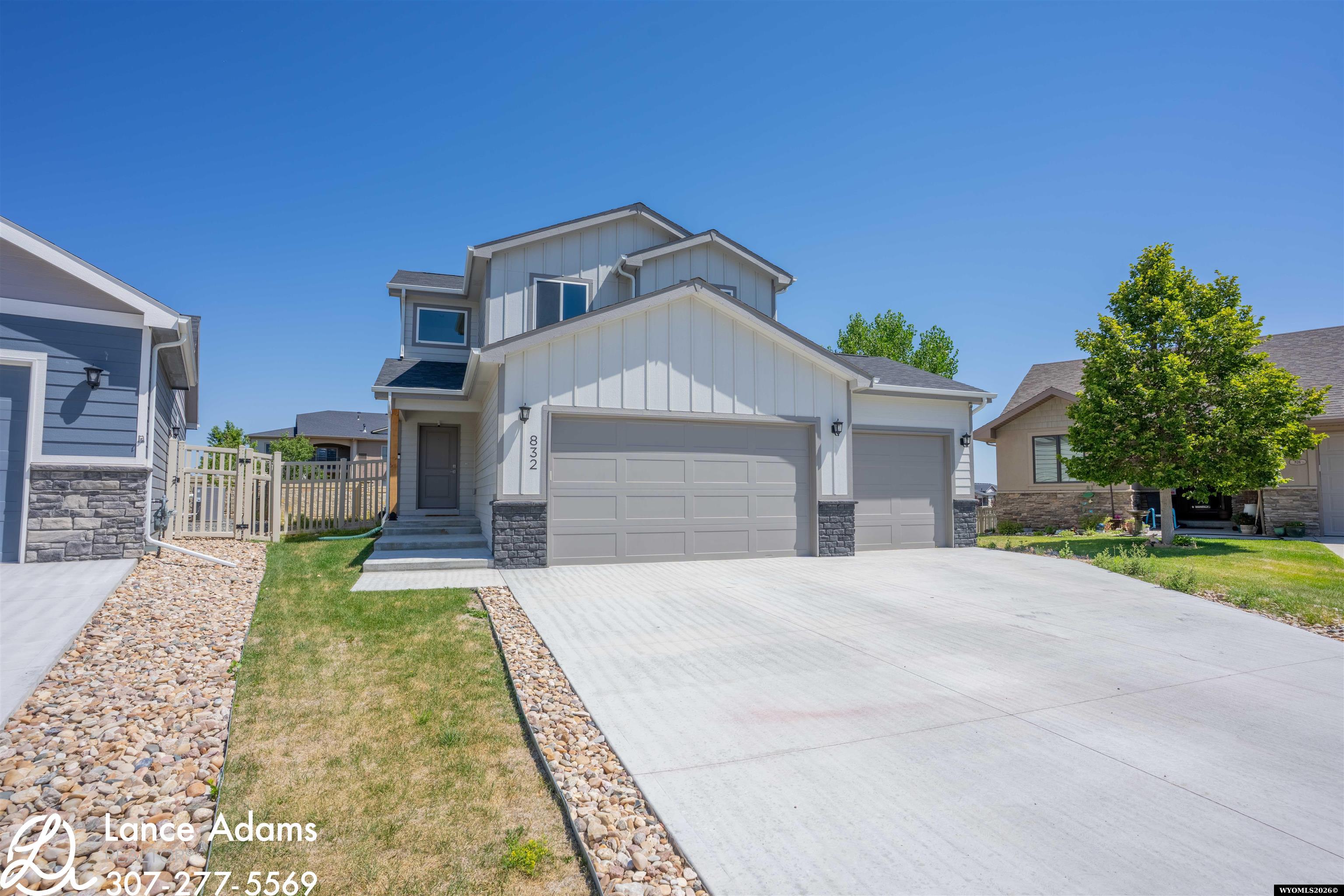 832 Cheney Loop — photo