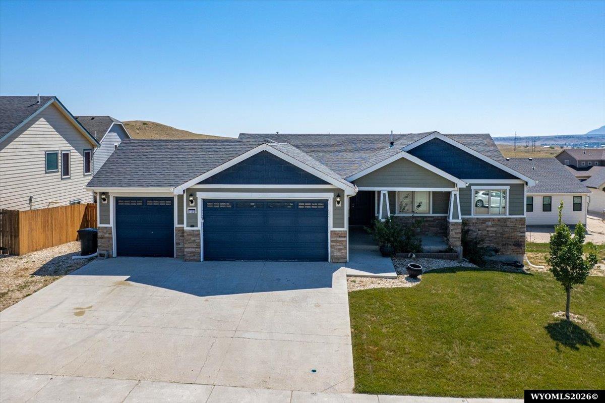 1101 River Heights Dr — photo