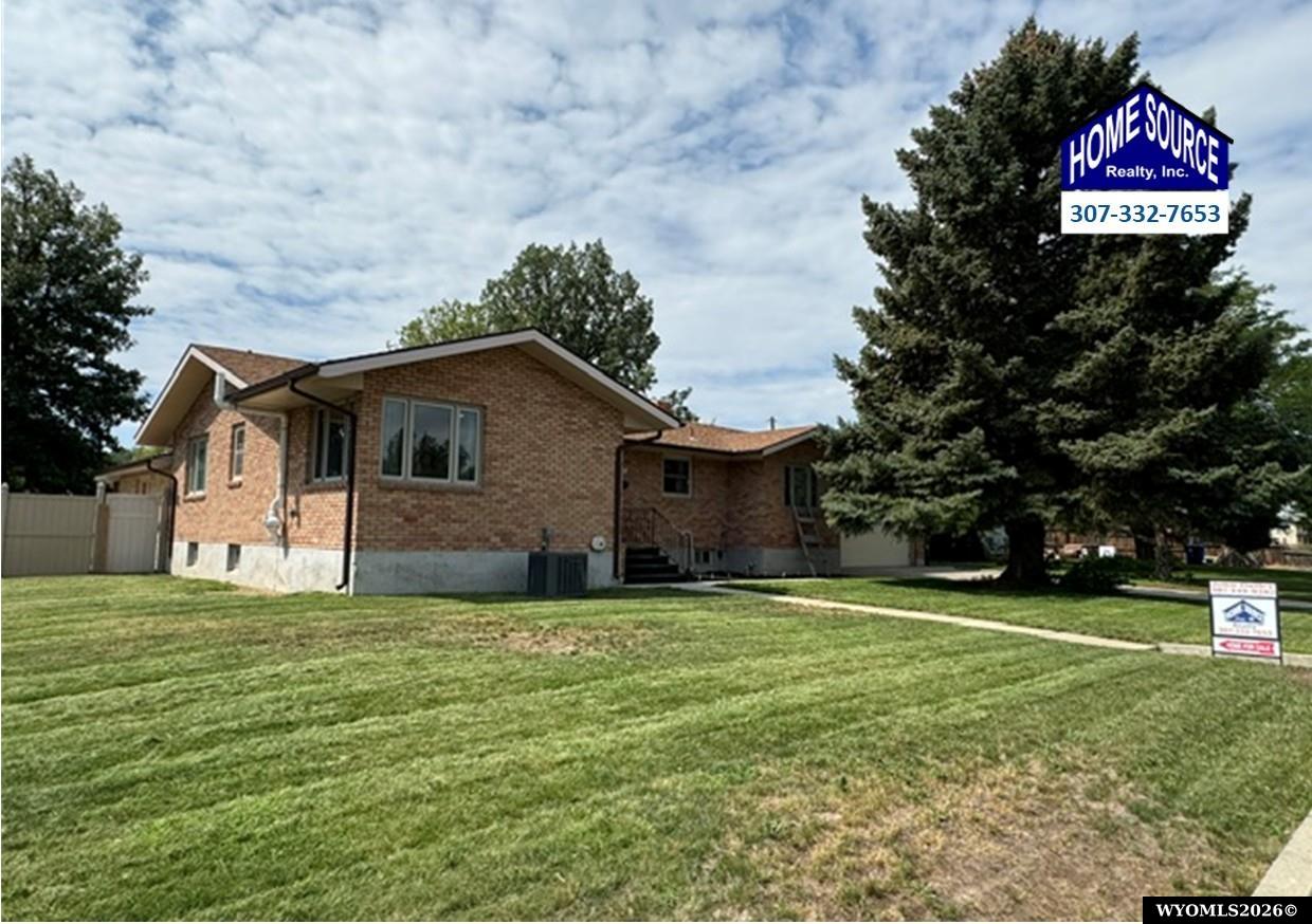 141 E Sunset Drive — photo