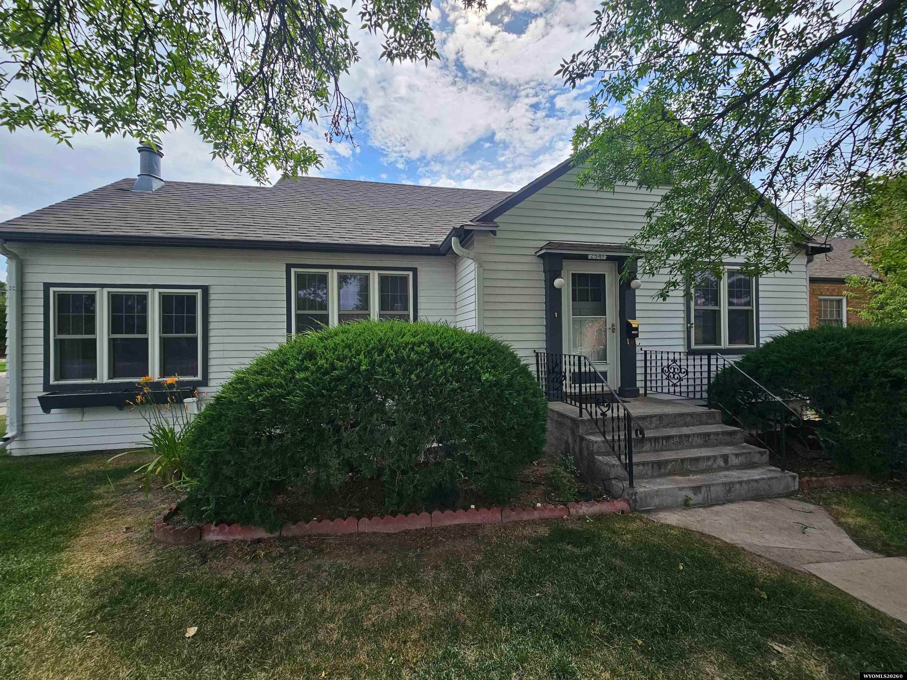 2541 Main Street — photo