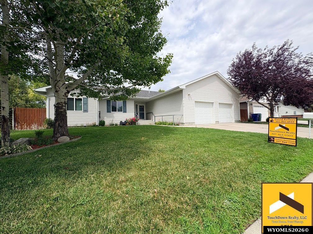 1502 Maple Lane — photo