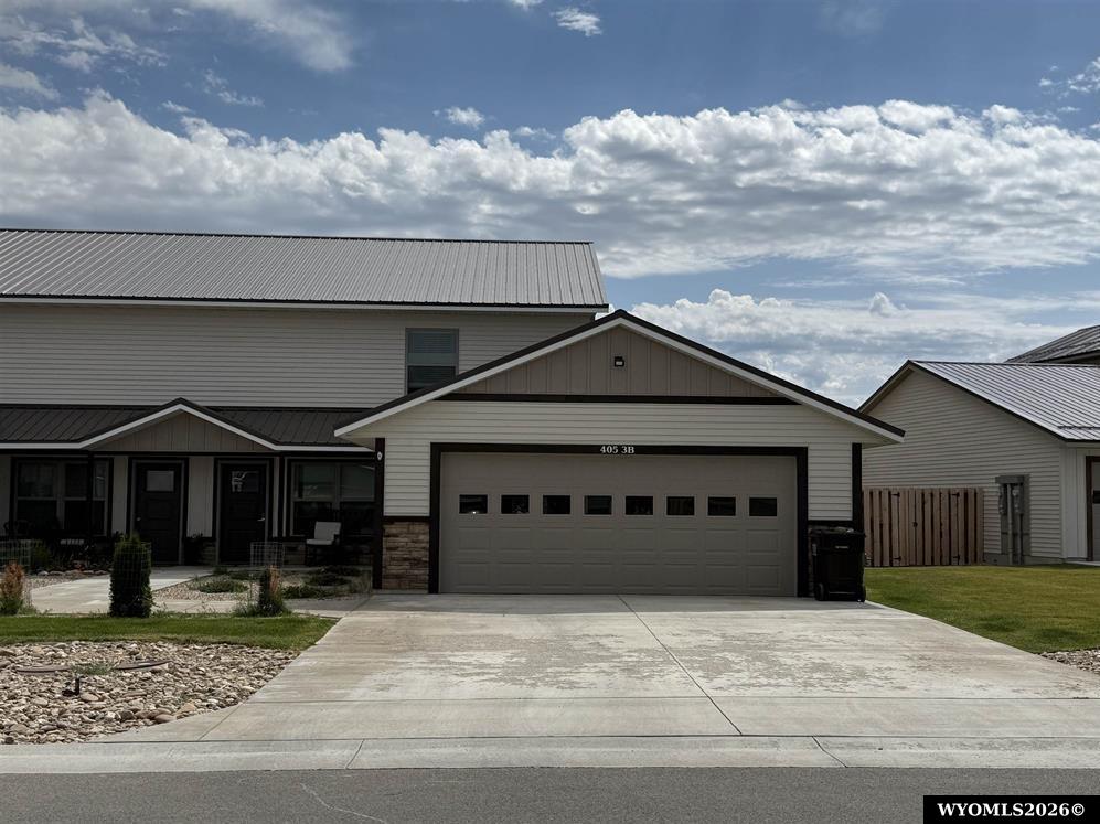 405 Walnut Court E, Unit 3B — photo