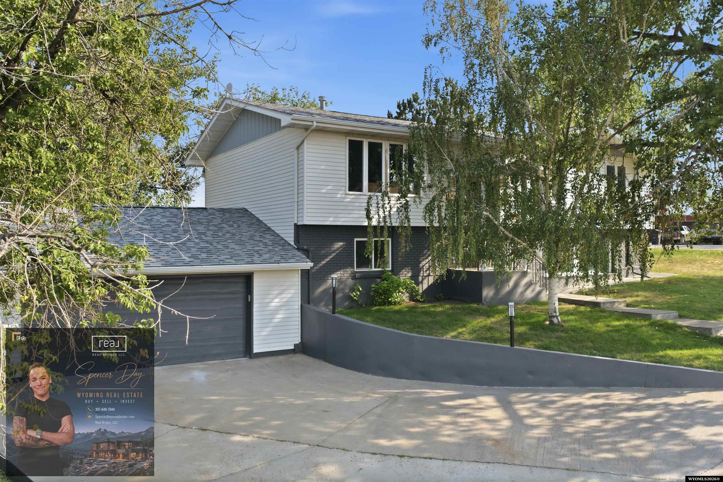 615 W Fir — photo