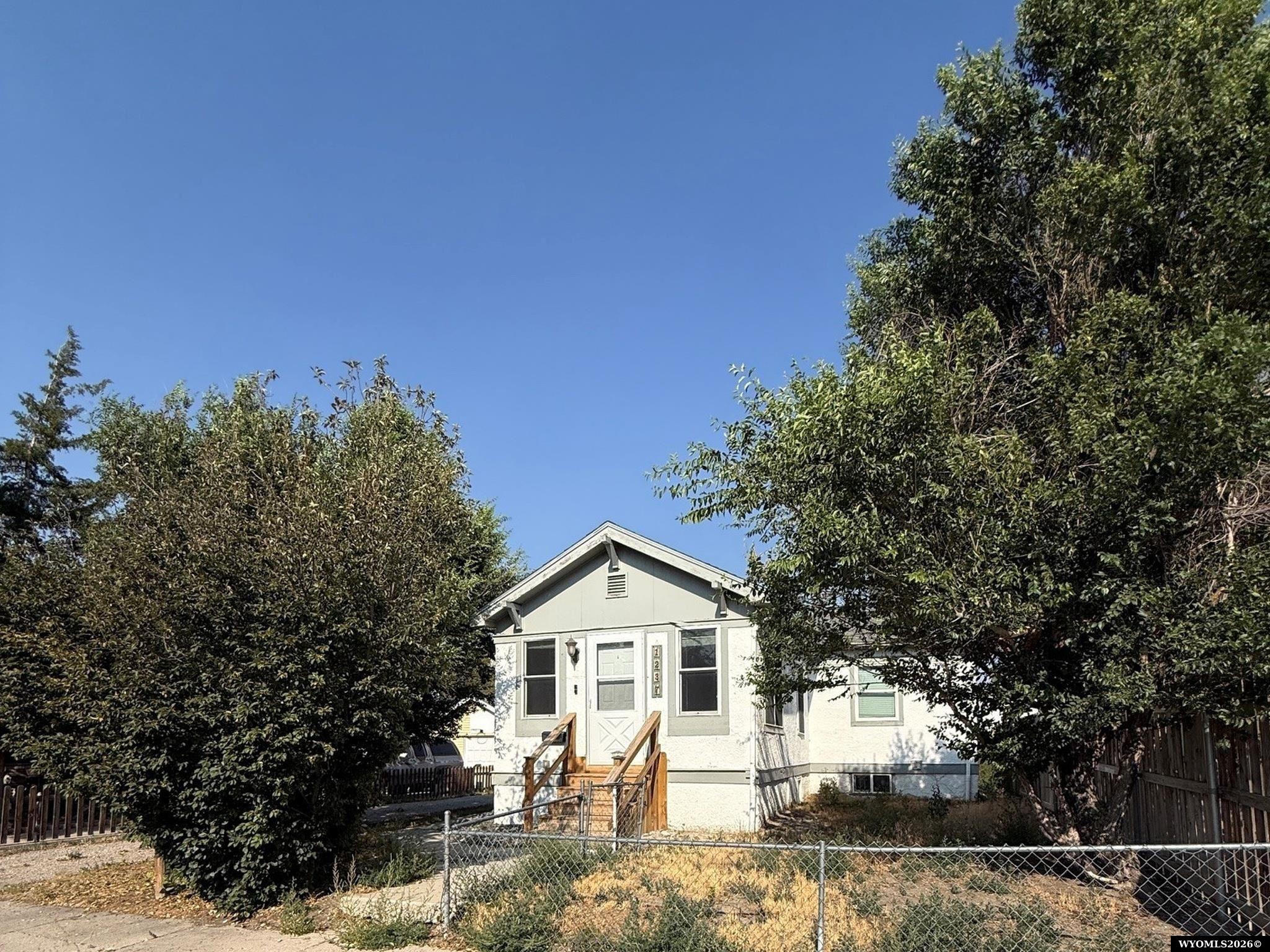 1237 S Cherry St, Casper, WY 82601 — photo 2