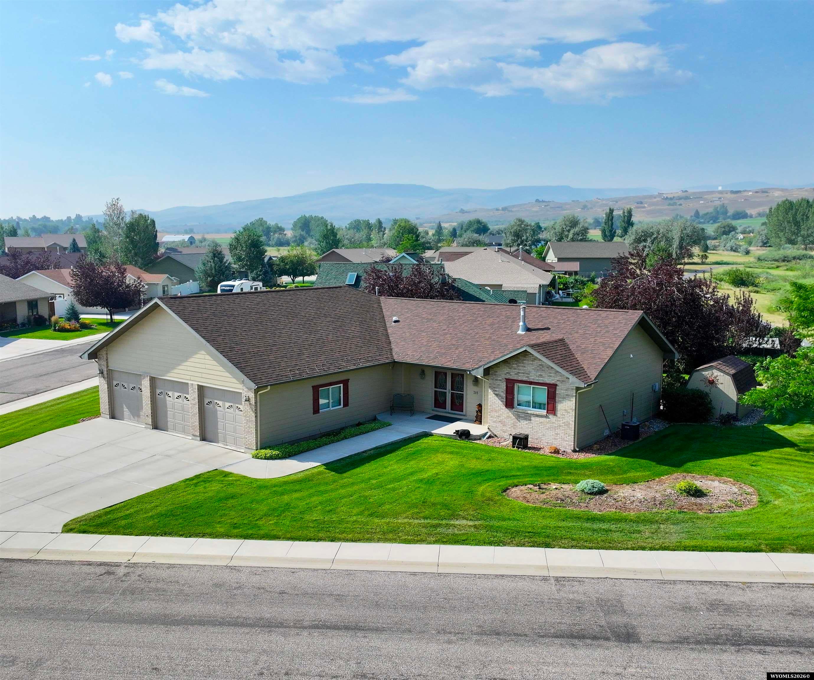 205 Indian Lookout Drive — photo
