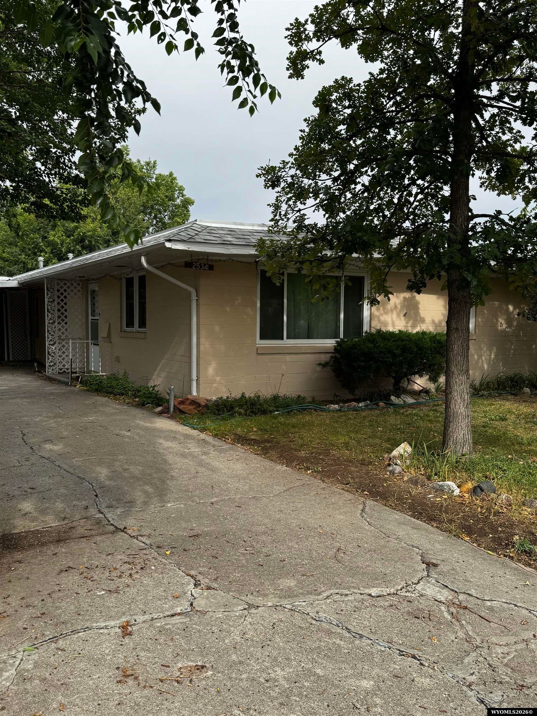 2534 W C Street — photo