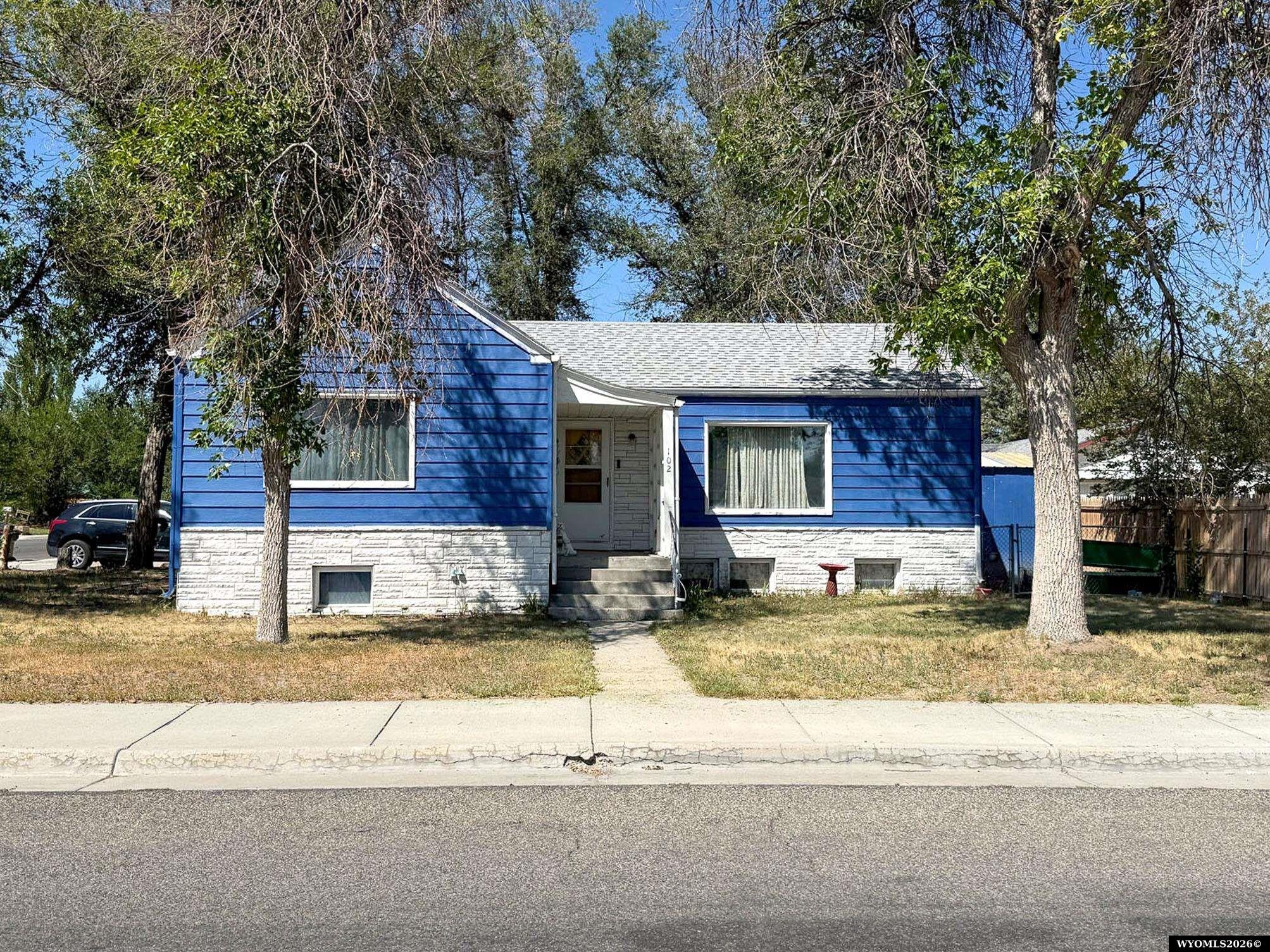 102 E Pershing Avenue — photo